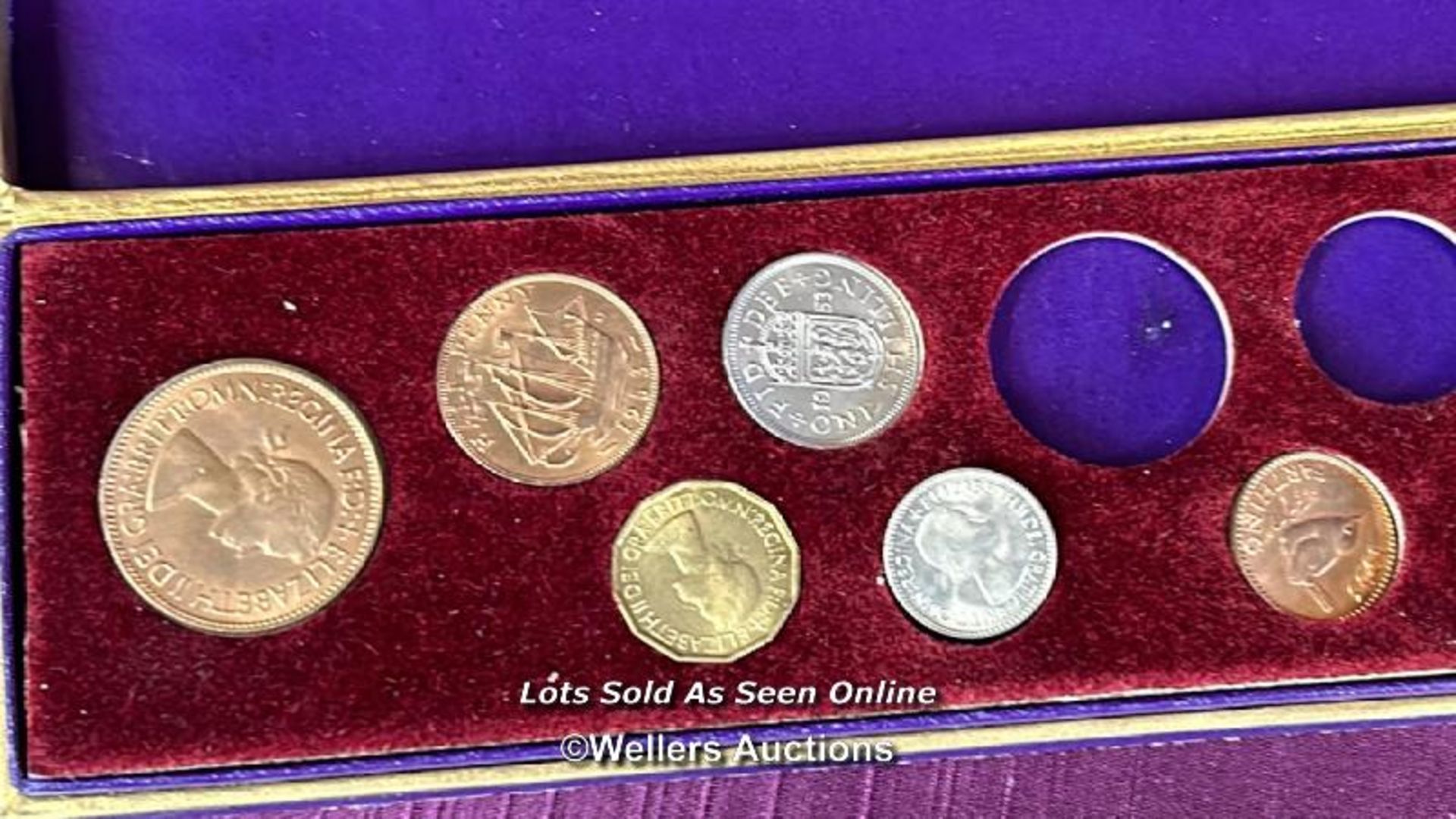 LARGE COLLECTION OF BRITISH COMMEMORATIVE COINS INCLUDING EARLY £1 AND £2 COINS AND SILVER JUBILEE - Bild 4 aus 9