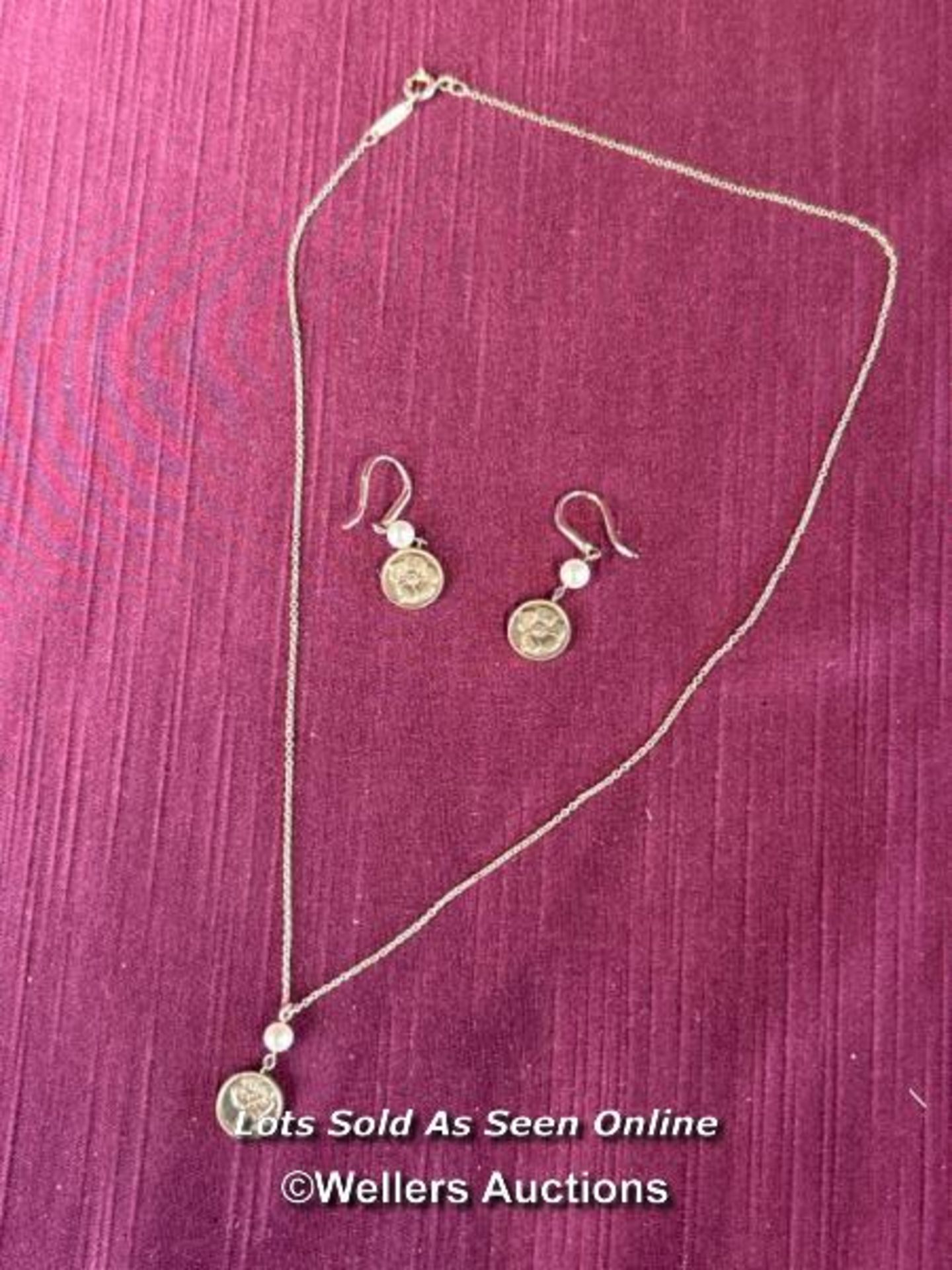 MATCHING SET OF 925 SILVER AND PEARL NECKLACE AND EARRINGS