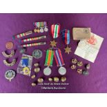 ASSORTED MILITARIA INCLUDING MEDALS, BUTTONS AND BADGES