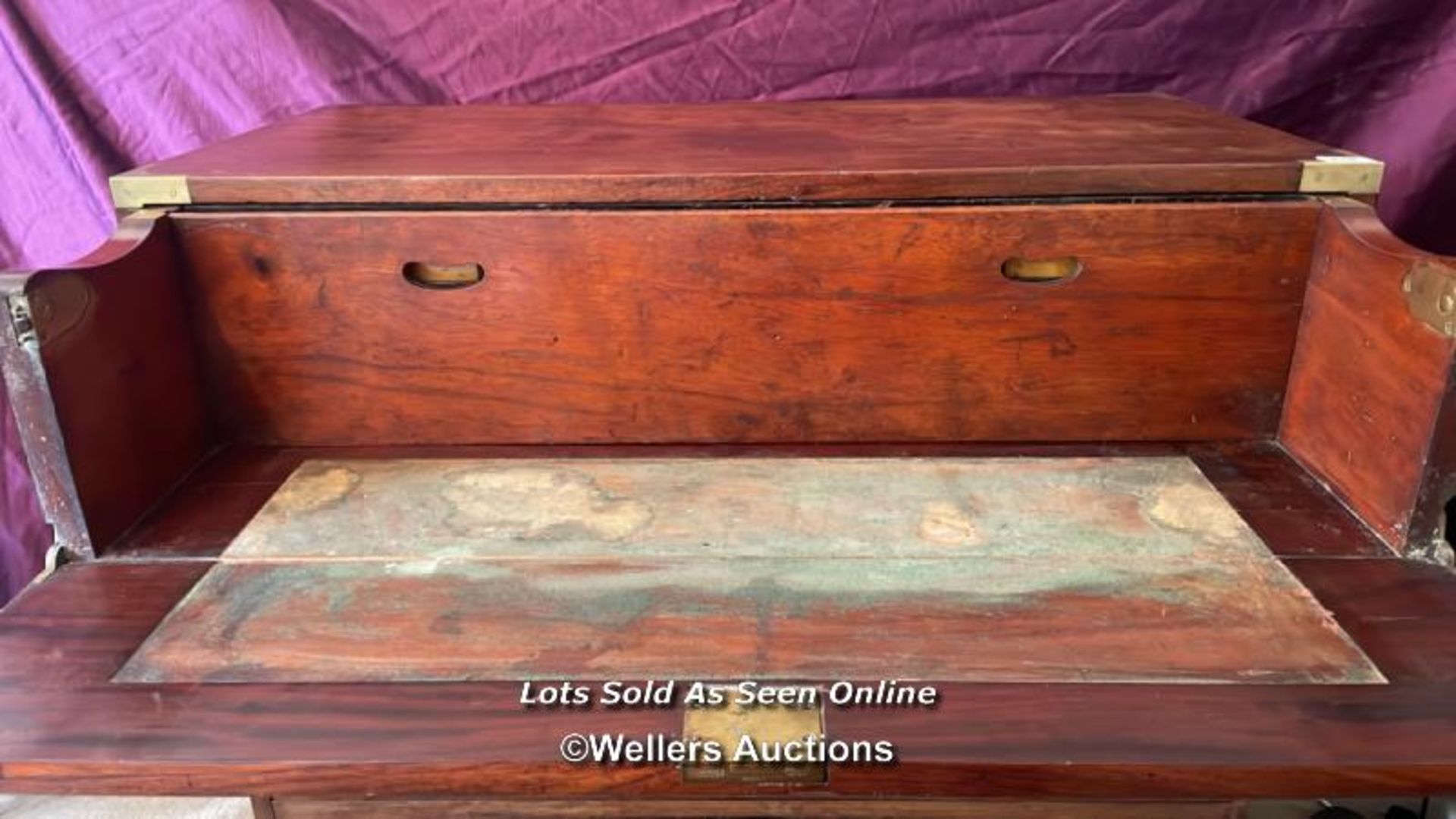 S.W. SILVERS AND CO, SILVERTOWN ESSEX, MILITARY CAMPAIGN CHEST, BISECTING INTO TWO PARTS FOR - Bild 8 aus 15
