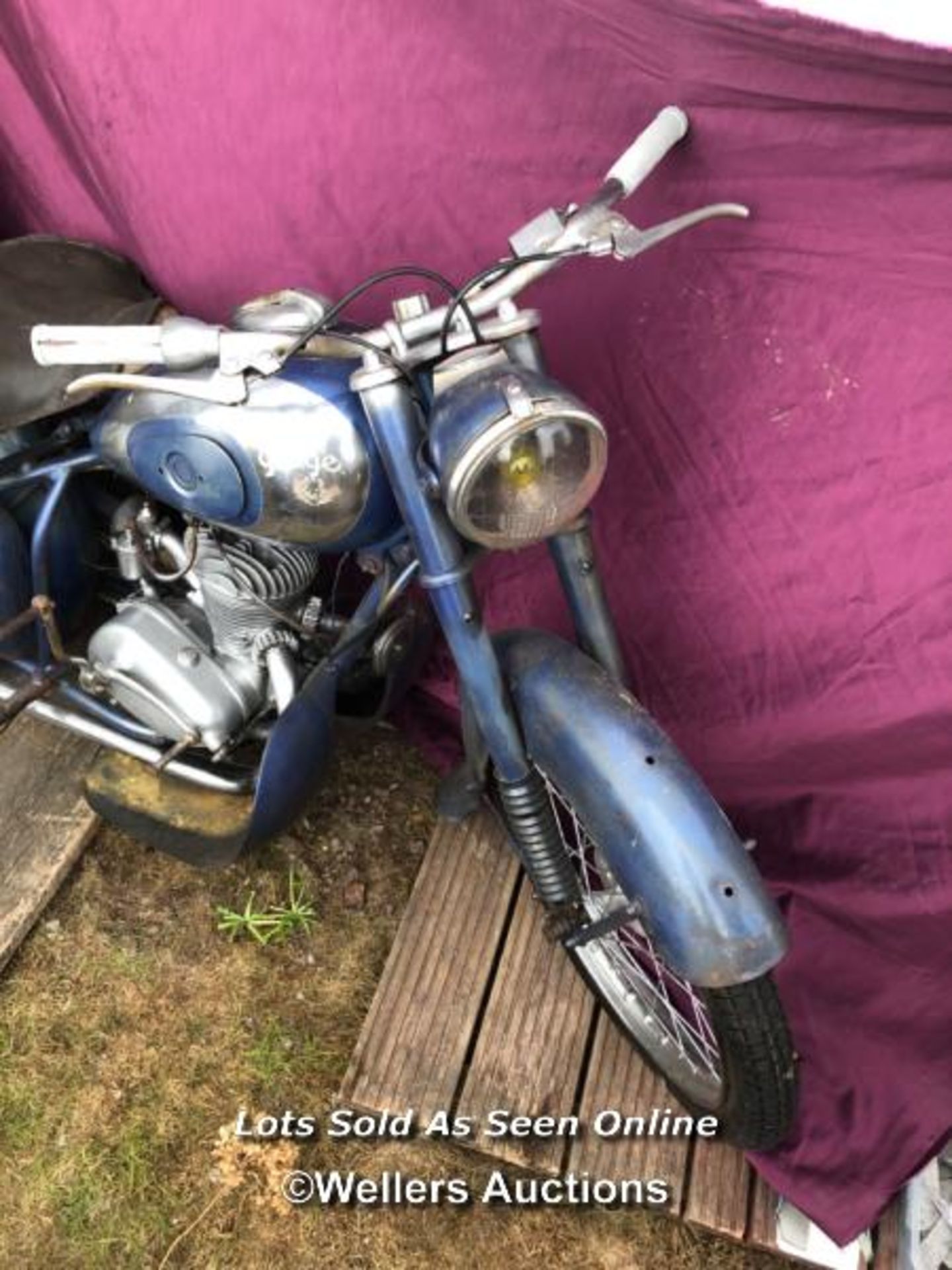 PEUGEOT 125 1955 MOTORCYCLE, FOR RESTORATION - This lot is located away from the auction site, to - Image 2 of 10