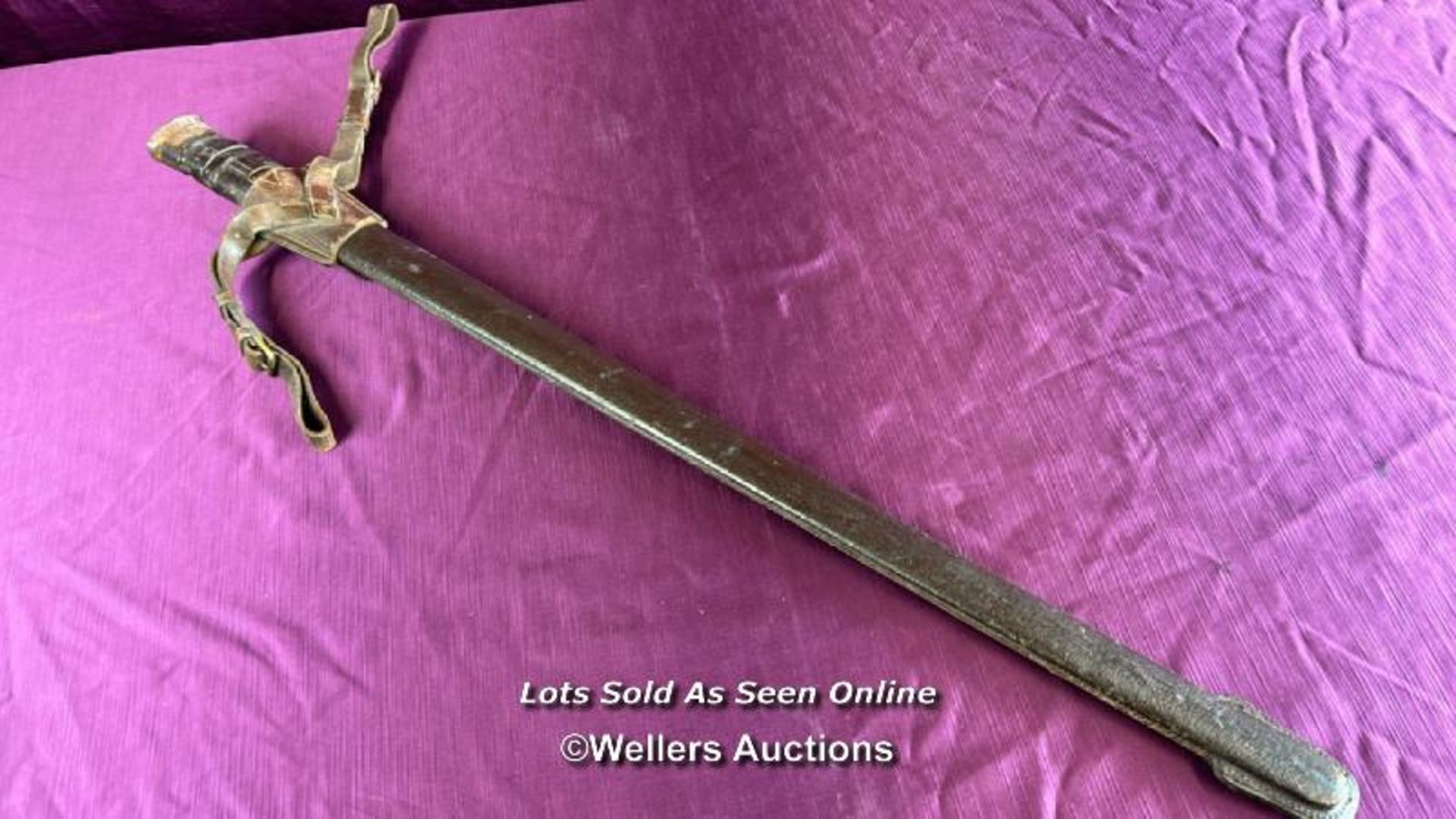 ANTIQUE INFANTRY OFFICERS SWORD WITH LEATHER SCABBARD, LENGTH 99CM - Image 9 of 12