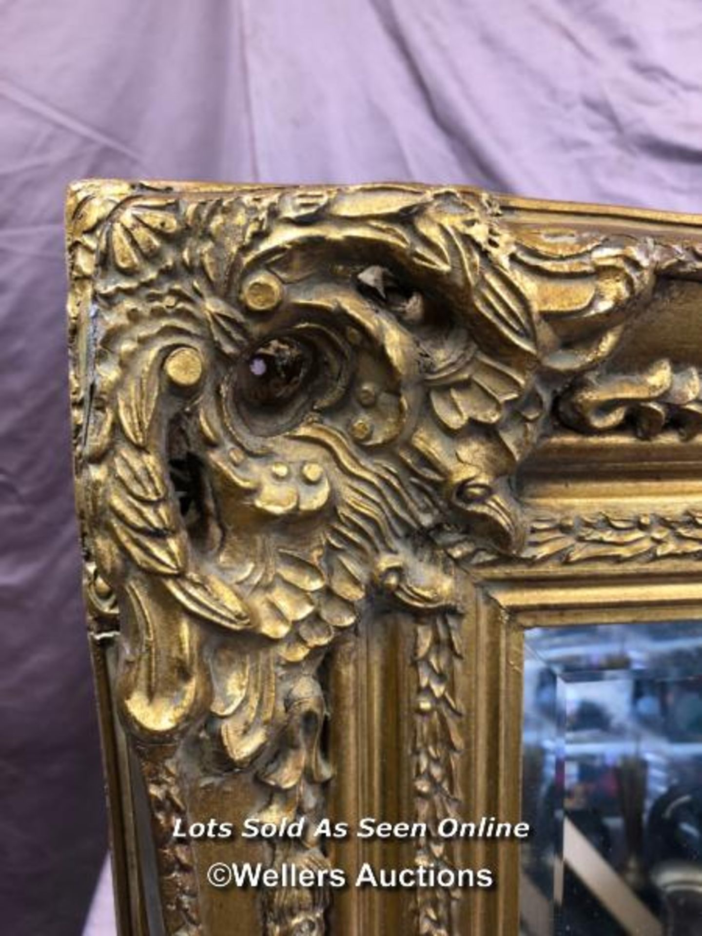 LARGE BEVELLED EDGE ANTIQUE STYLE MIRROR WITH DECORATIVE GILT FRAME, 114 X 147CM - Image 2 of 4
