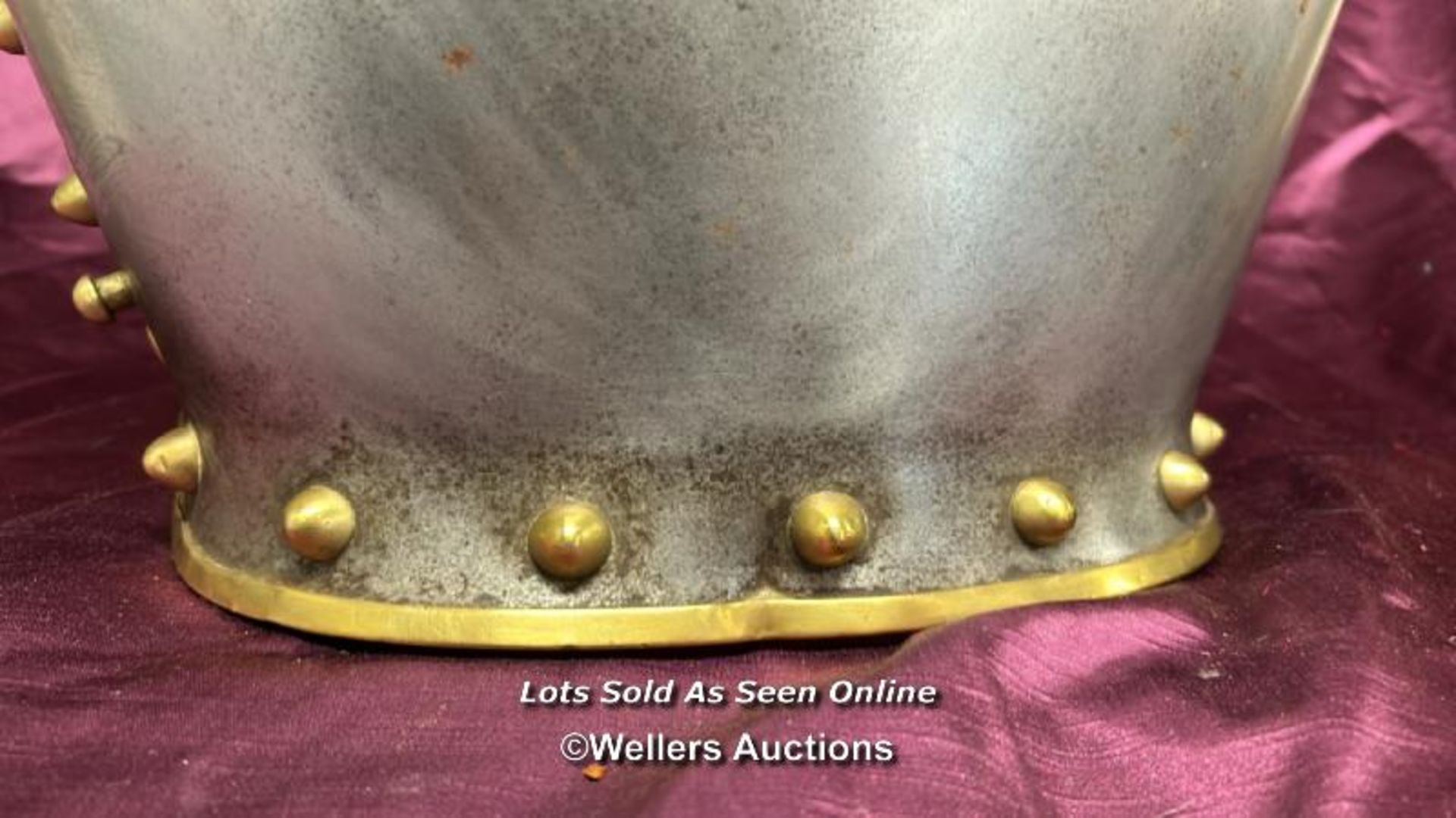 EARLY 20TH CENTURY CUIRASSIERS BACK PLATE WITH ORIGINAL LEATHER LINING - Image 2 of 5