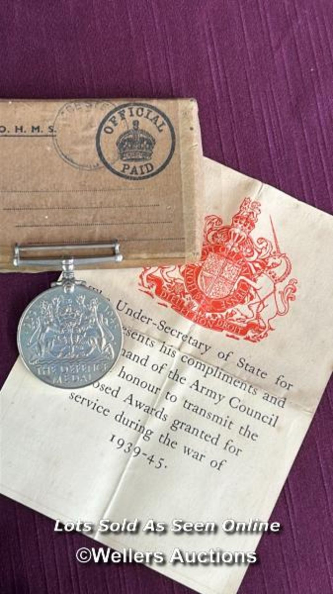 ASSORTED MILITARIA INCLUDING MEDALS, BUTTONS AND BADGES - Image 6 of 9