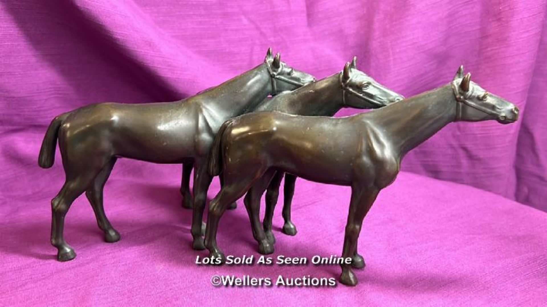 BRONZE FIGURE OF THREE HORSES, HEIGHT 13CM - Image 3 of 4