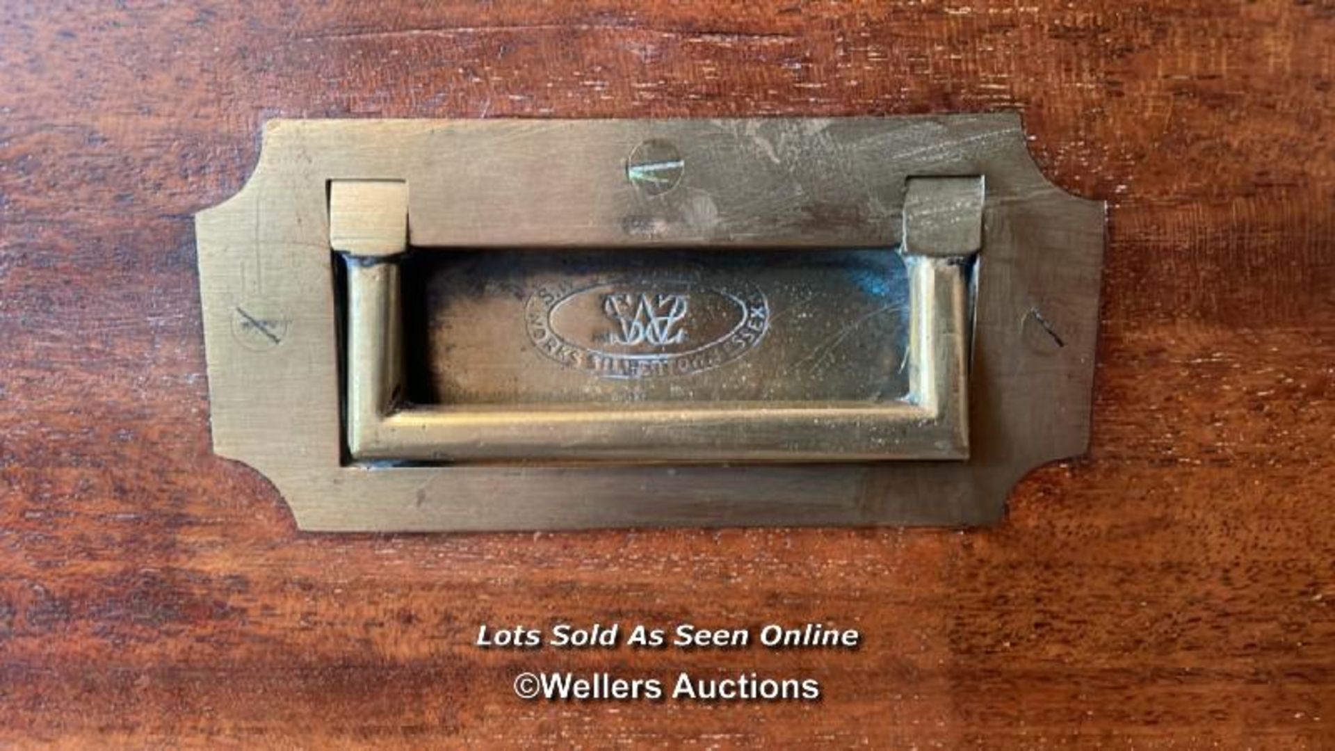 S.W. SILVERS AND CO, SILVERTOWN ESSEX, MILITARY CAMPAIGN CHEST, BISECTING INTO TWO PARTS FOR - Bild 5 aus 15