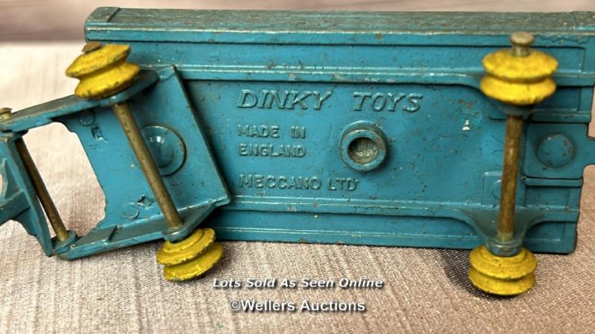 FIVE ASSORTED DINKY TRAILERS INCLUDING THE B.E.V. TRUCK - Image 10 of 10