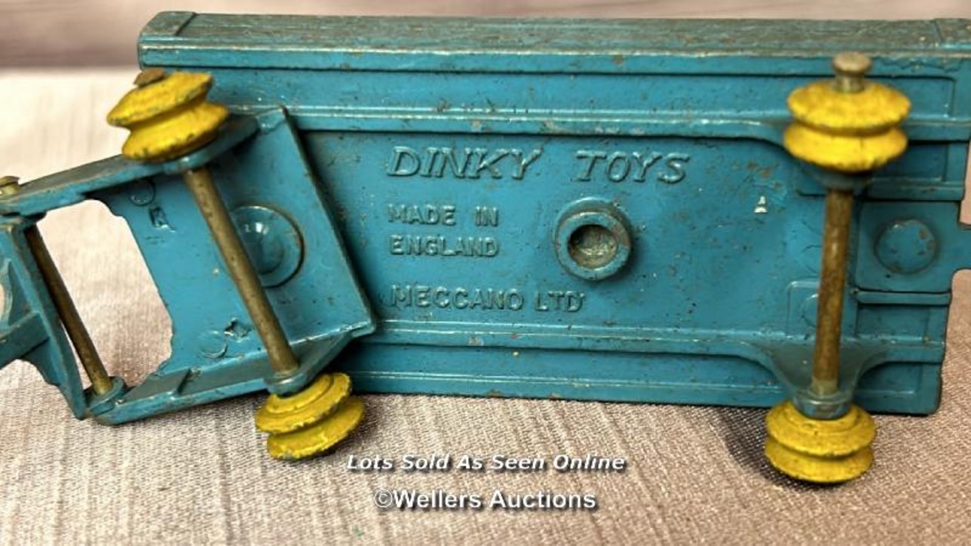 FIVE ASSORTED DINKY TRAILERS INCLUDING THE B.E.V. TRUCK - Bild 10 aus 10