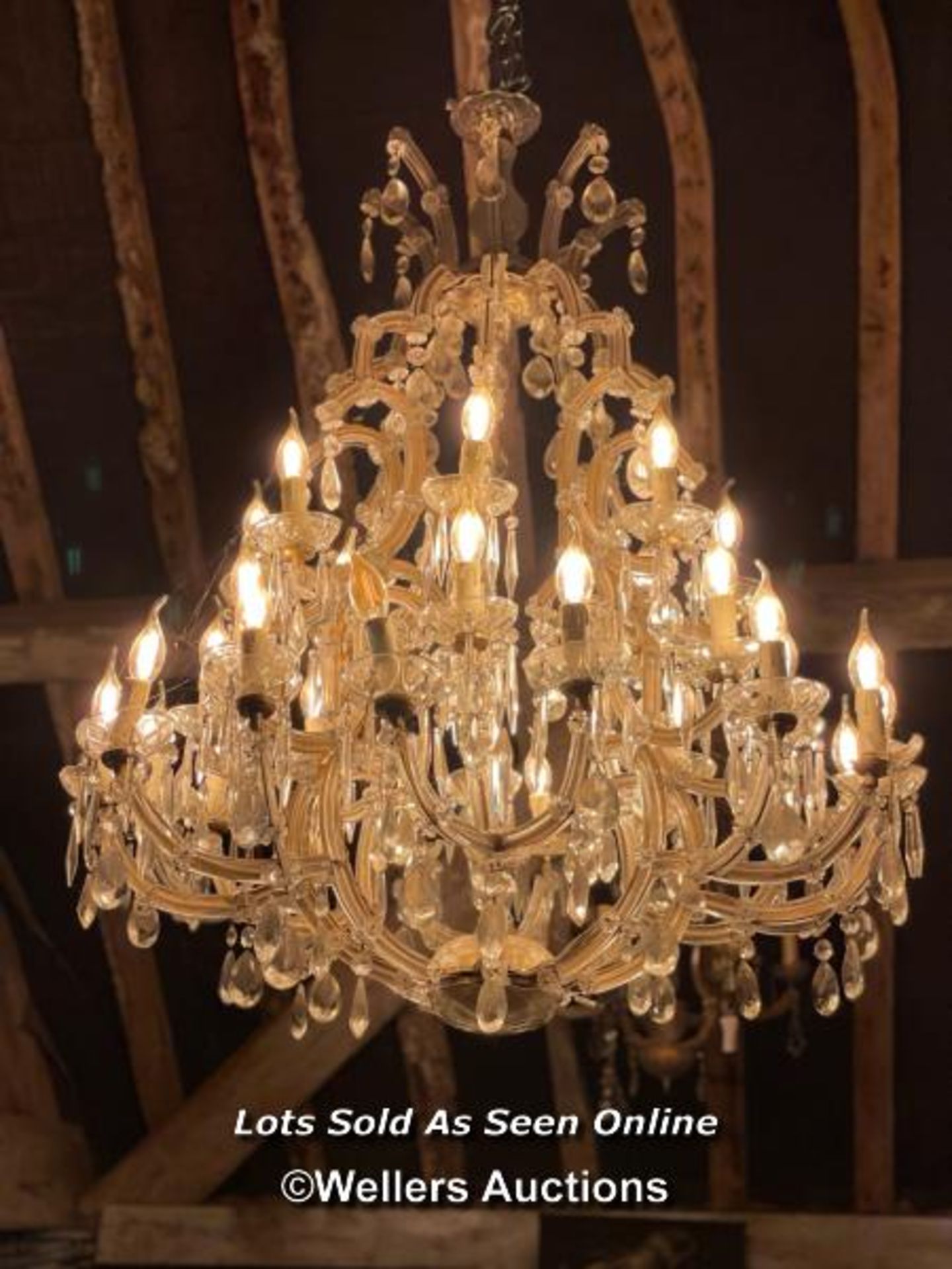 EARLY 20TH CENTURY ITALIAN CHANDELIER, APPEARS TO BE COMPLETE AND WORKING AS SHOWN, SEVEN ARMS SPLIT - Bild 7 aus 8
