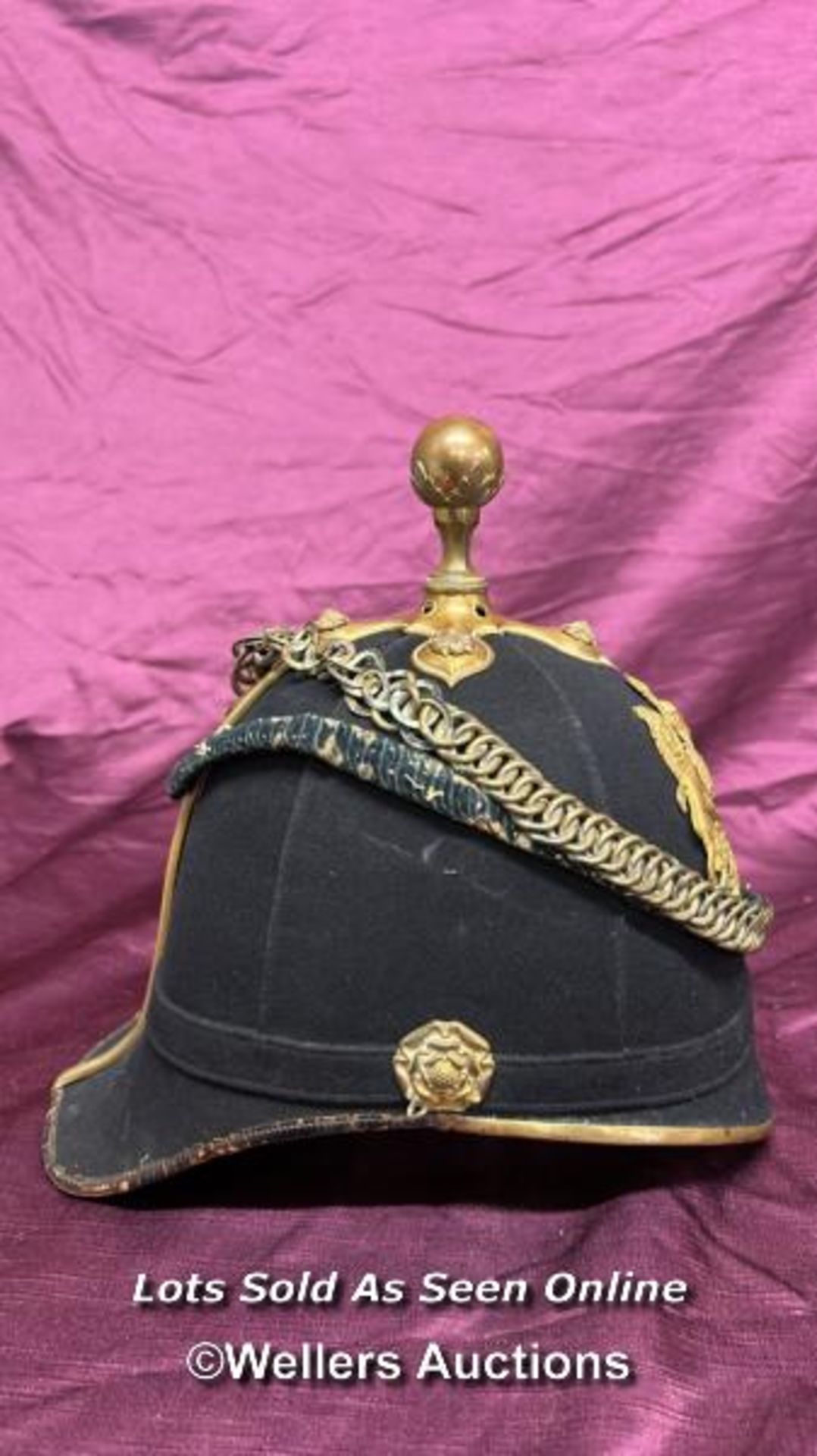 GEORGE V ROYAL ARMY MEDICAL CORPS OFFICER HELMET, IN ORIGINAL CONDITION WITH SOME WEAR, MADE BY - Bild 5 aus 8