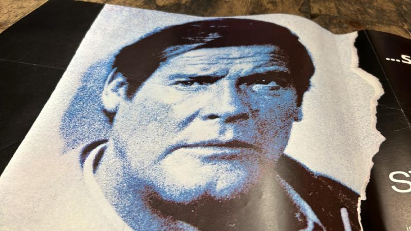 THE NAKED FACE STARRING ROGER MOORE, ORIGINAL FILM POTER, PRINTED IN ENGLAND BY W. E. BERRY LTD - Image 4 of 4