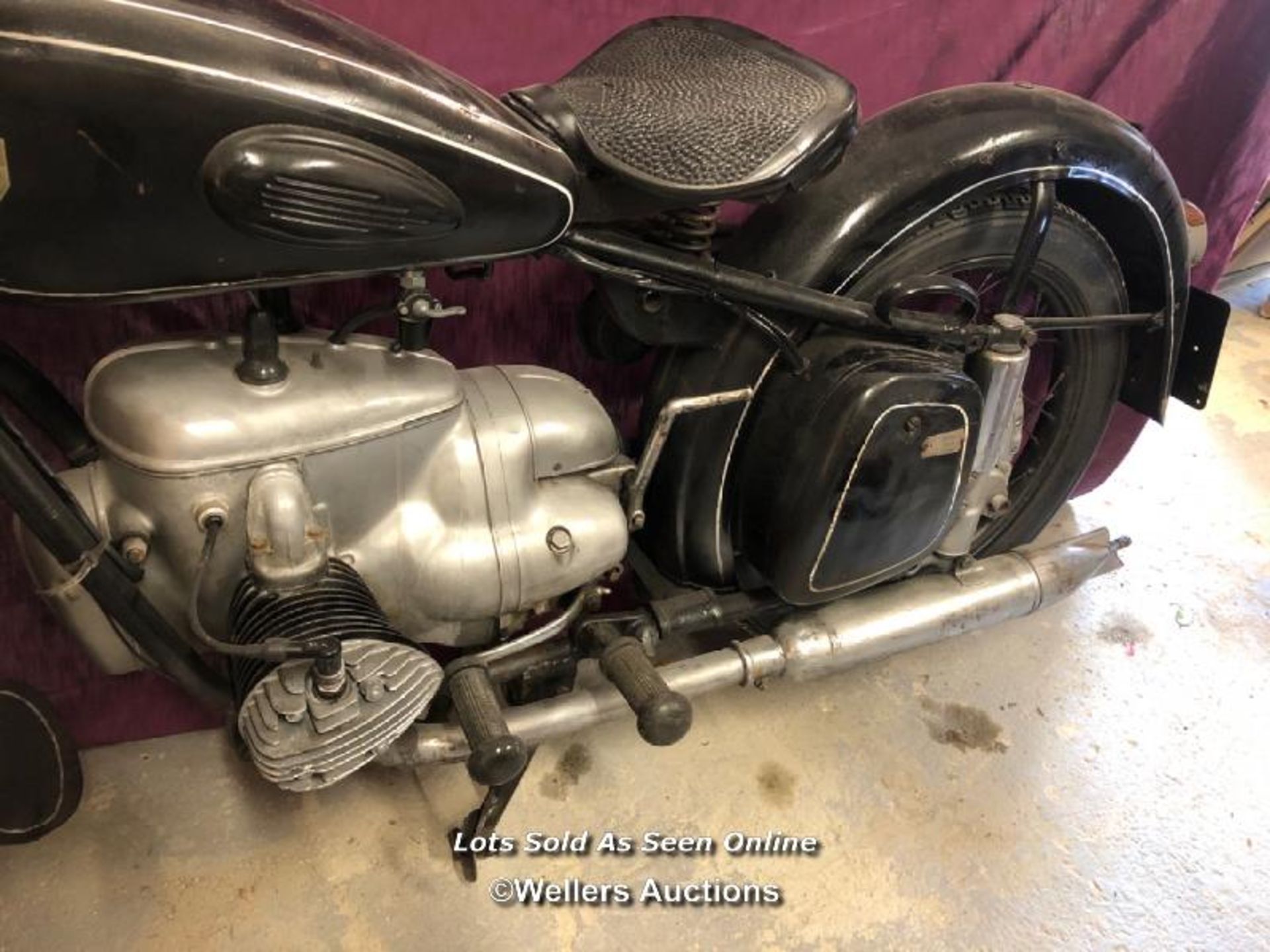 IFA 350 HORIZONTALLY OPPOSED TWIN CYLINDER 1954 MOTORCYCLE, TAX EXEMPT, RUNS WITH GOOD - Image 7 of 12