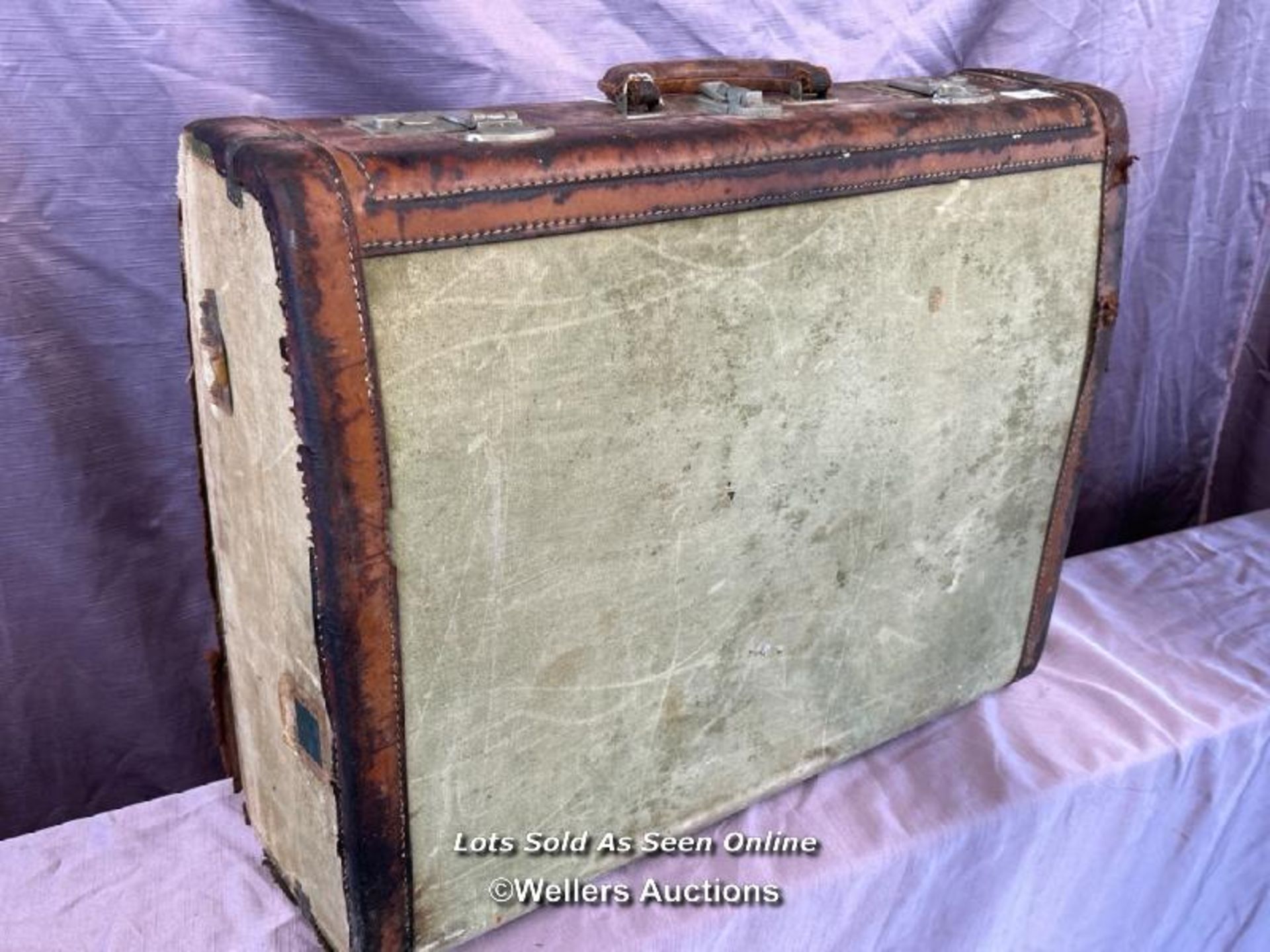 VINTAGE CANVAS AND LEATHER SUITCASE BY VICTOR LUGGAGE - Image 2 of 6
