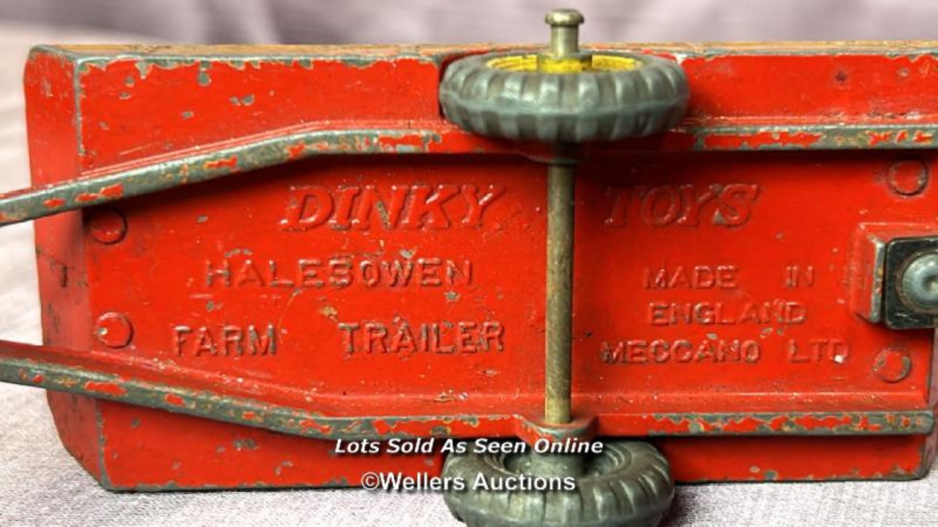 FIVE ASSORTED DINKY TRAILERS INCLUDING THE B.E.V. TRUCK - Image 8 of 10