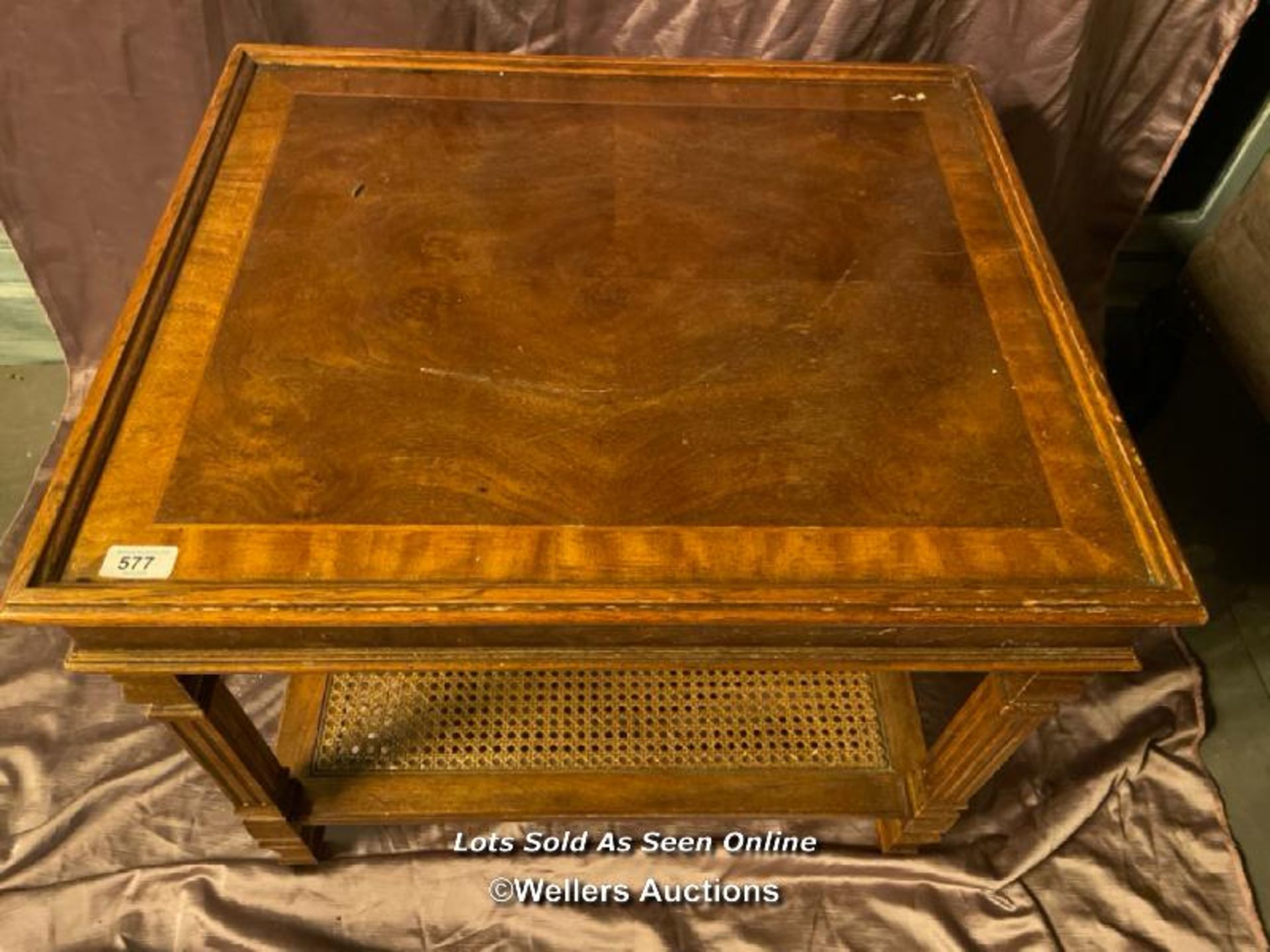 OCCASIONAL OR BEDSIDE TABLE, FIGURED WALNUT VENEERS, 67 X 57 X 57CM - Image 3 of 3