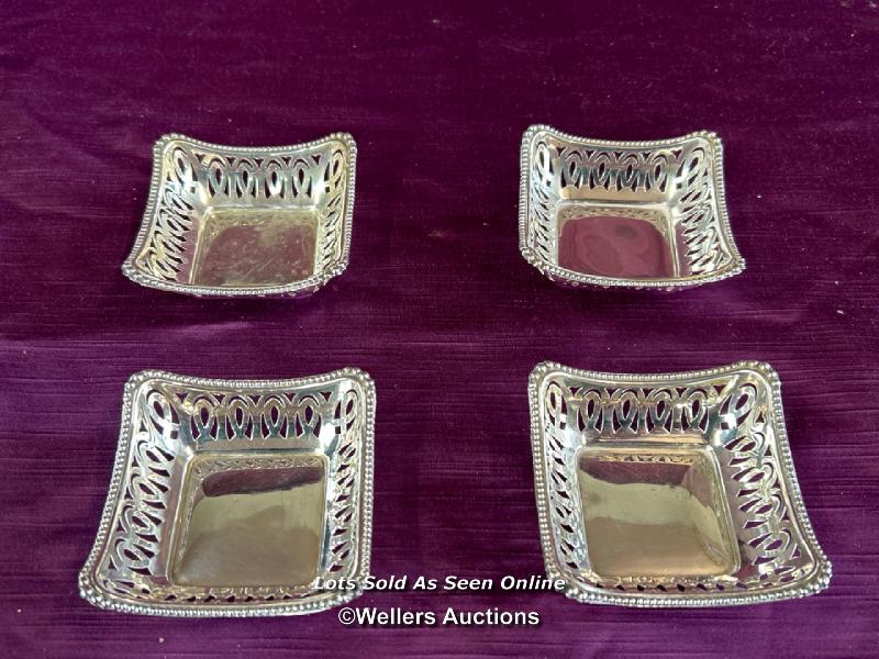 FOUR HALLMARKED SILVER BONBON DISHES BY S AND C CO., EACH 8 X 8CM, TOTAL WEIGHT 138GMS