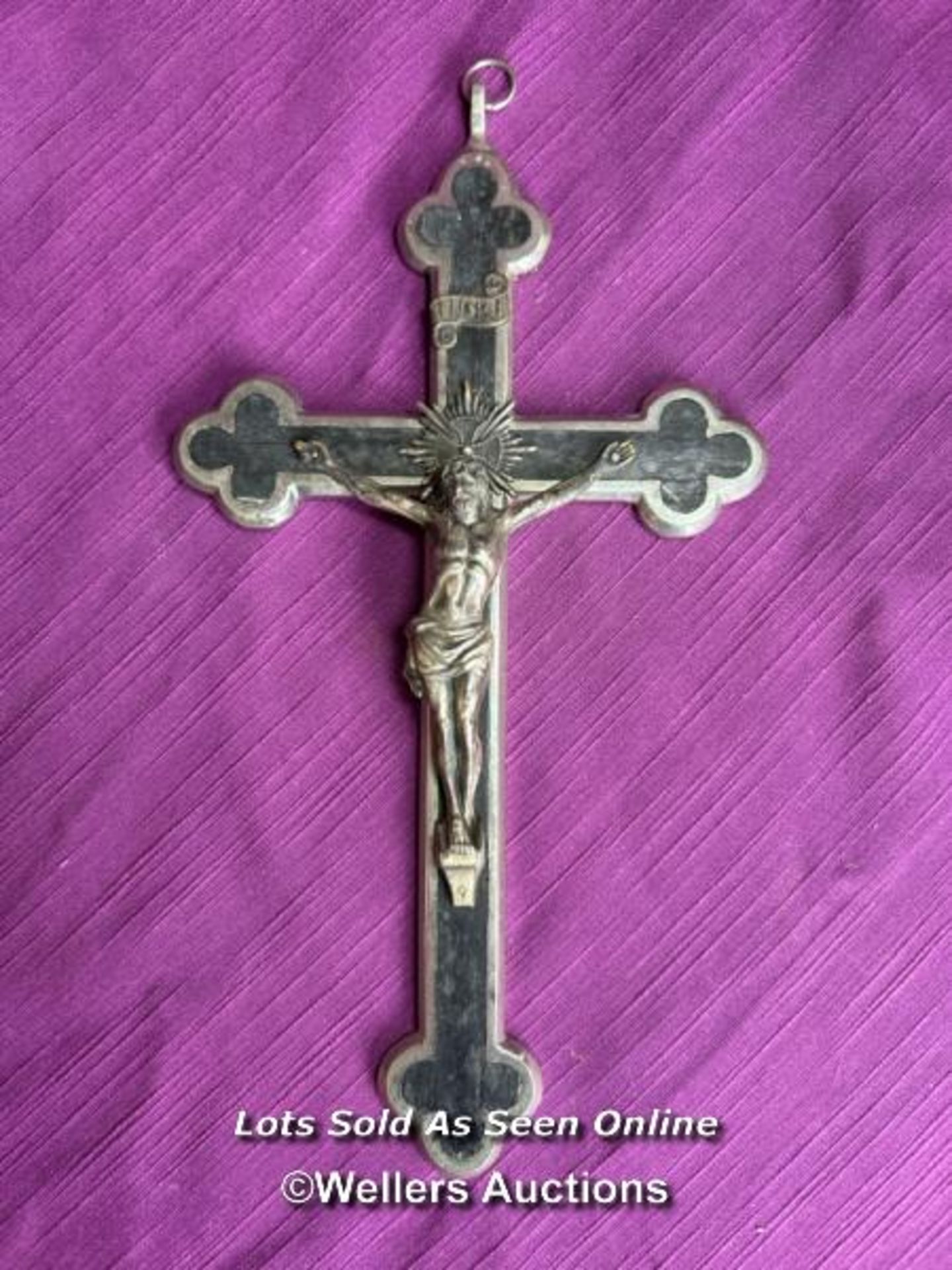 WHITE METAL AND INLAID EBONISED CRUCIFIX WITH BRASS FIGURE OF JESUS, LENGTH 23CM - Image 2 of 7