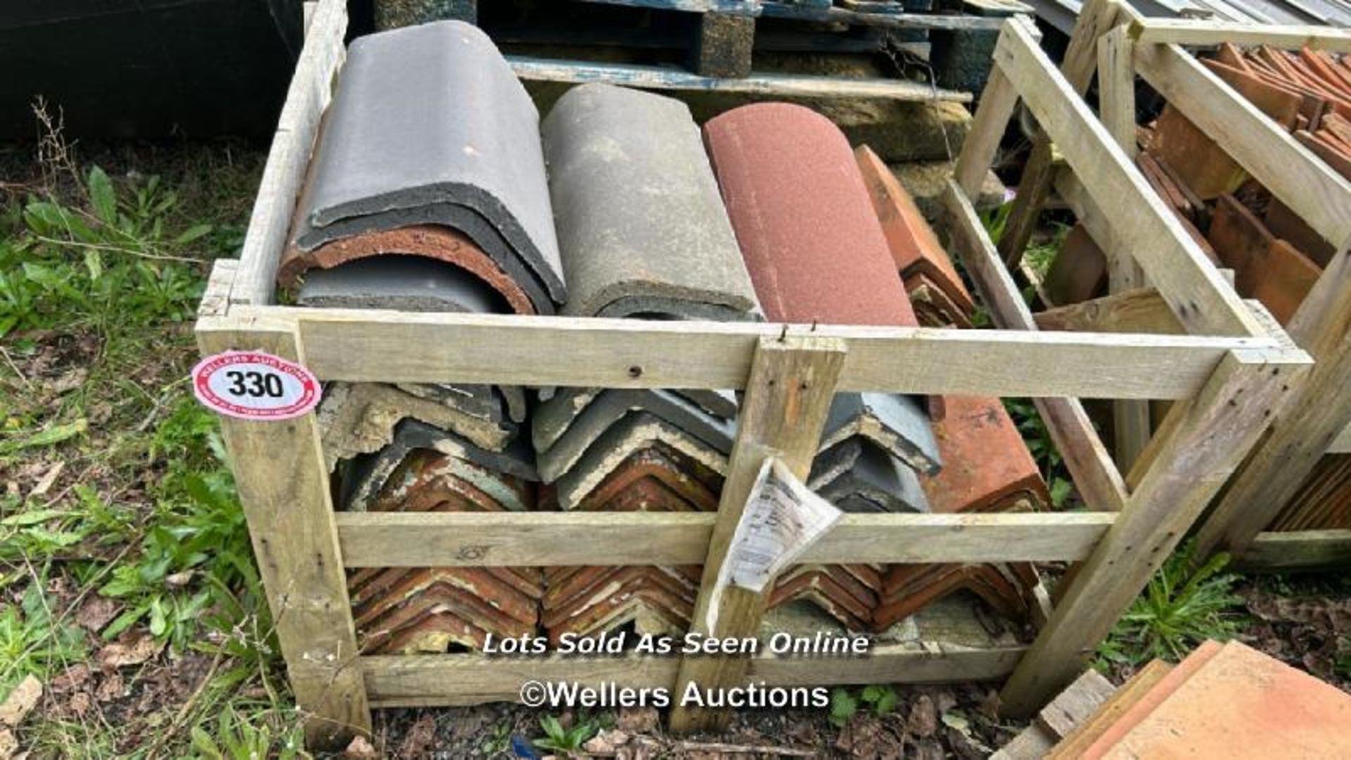 CRATE OF ASSORTED RIDGE TILES, MOSTLY 18", 90-130 ANGLE