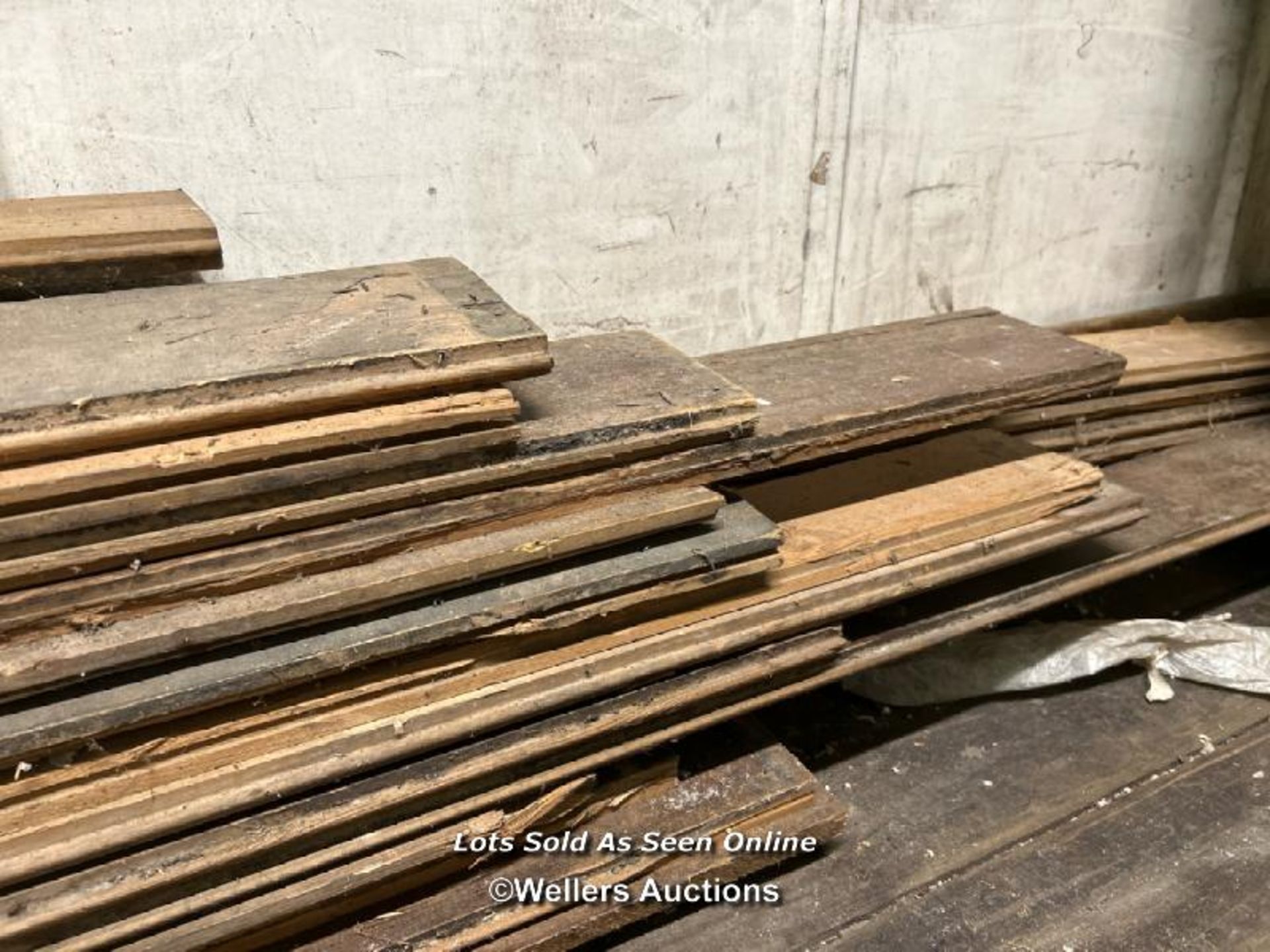 QUANTITY OF RECLAIMED PINE FLOORBOARDS, VARIOUS LENGTHS - Image 3 of 4