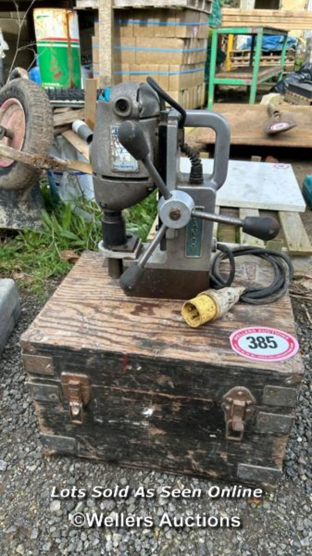 JANCY JM-101 'SLUGGER' MAGNETIC DRILL, 110V, WITH SELECTION OF ATTACHMENTS AND ACCESSORIES, IN BOX