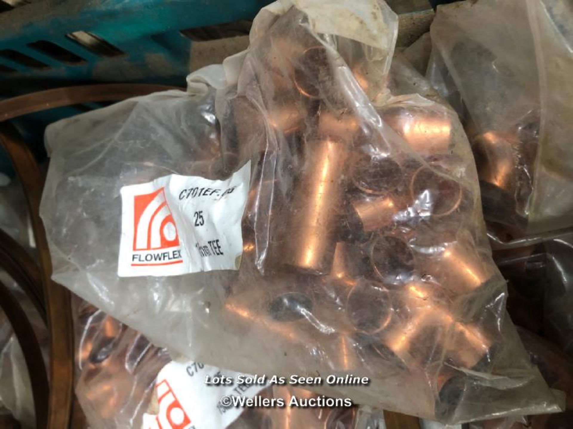 CRATE FULL OF NEW HARDWARE, MAINLY COPPER FLOWFLEX ADAPTERS - Image 3 of 3