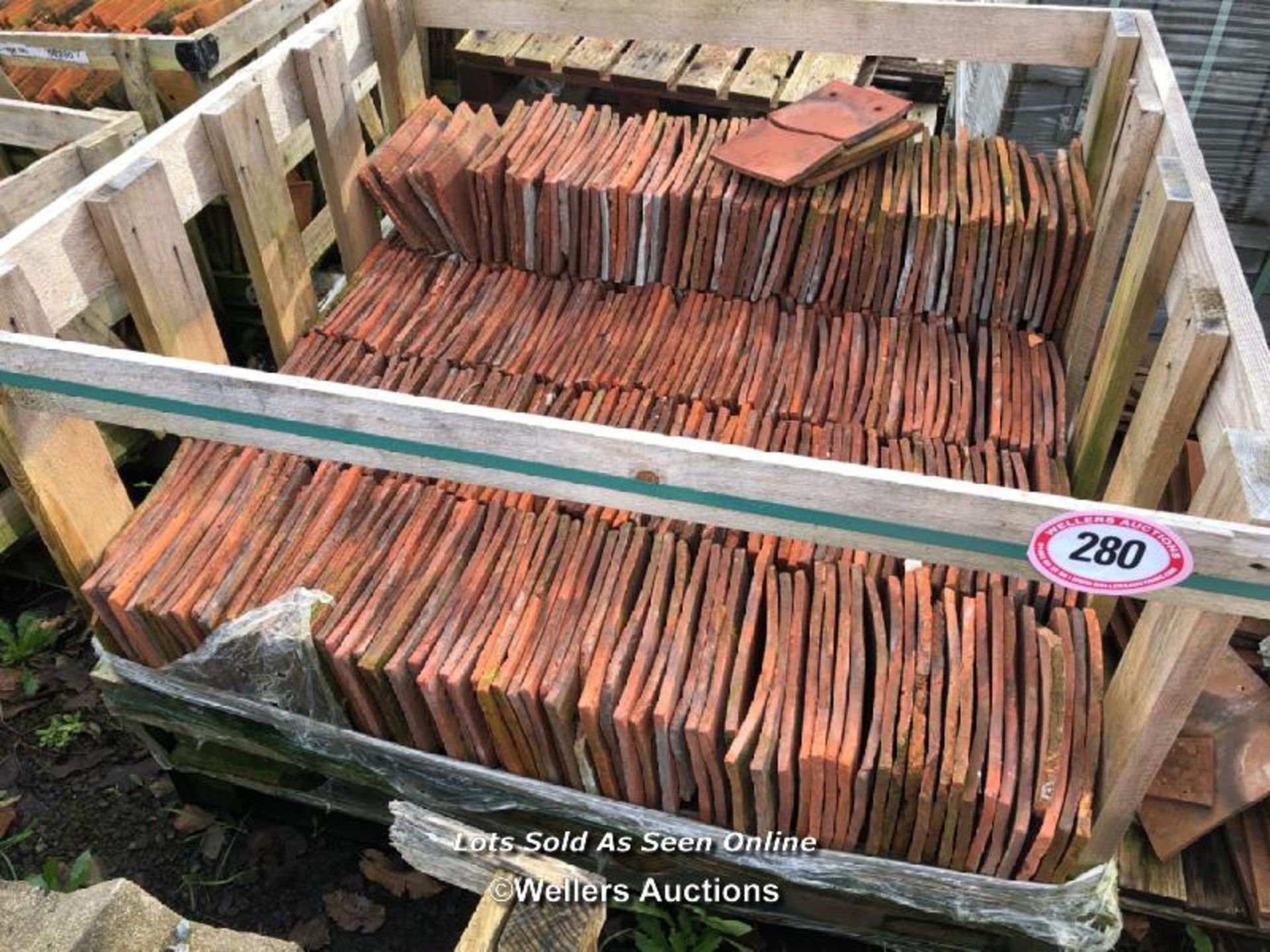 CRATE OF APPROX. 350X HAND MADE CLAY ROOF TILES, 25.5CM (L) X 16CM (W) X 1CM (D)