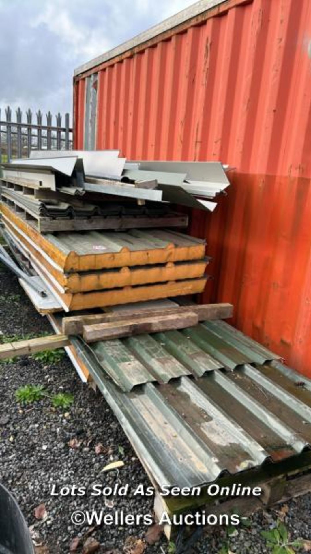 QUANTITY OF INSULATED ROOF PANELS AND SINGLE PLY BOX PROFILE SHEETING