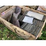 CRATE CONTAINING LARGE QUANTITY OF ROOFING SLATE, MOSTLY 51CM (L) X 25CM (W)