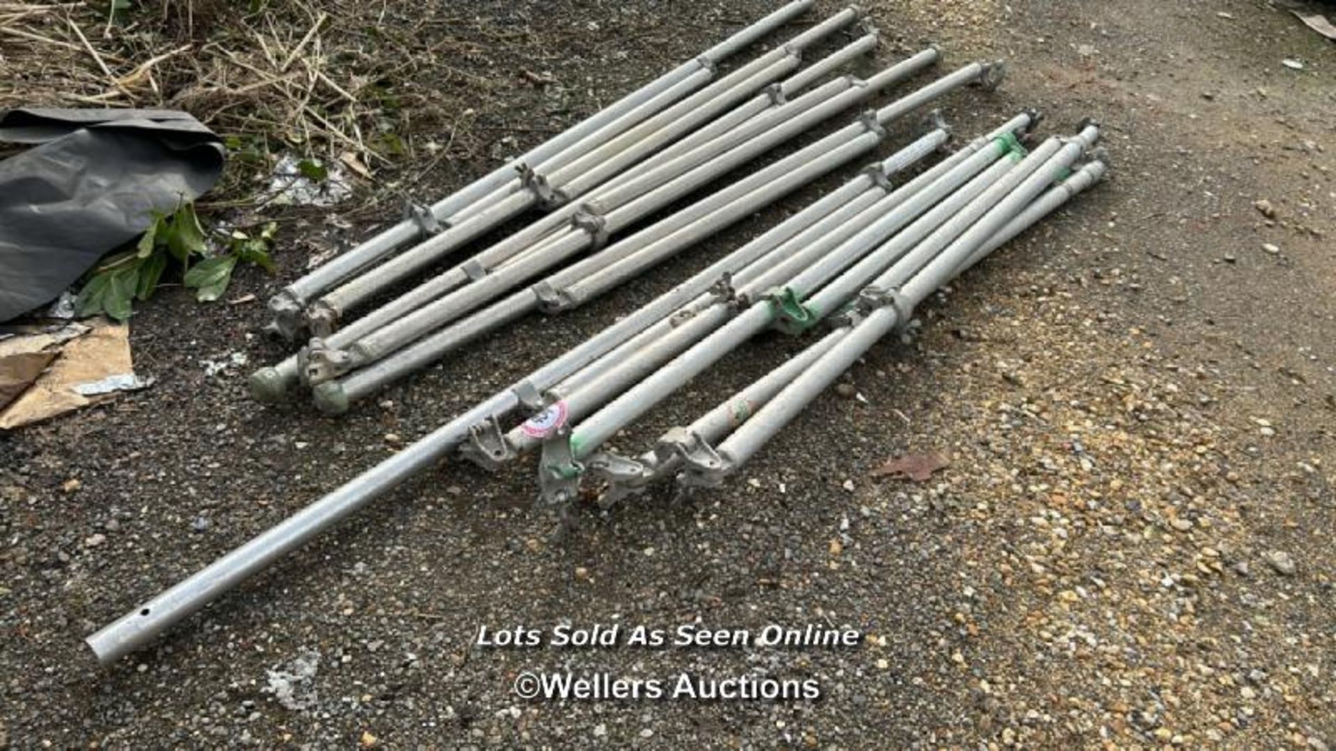 9X ALUMINIUM TOWER OUTRIGGERS, VARIOUS LENGTHS