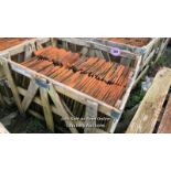 CRATE OF APPROX. 400X HANDMADE CLAY PEG TILES, 26CM (L) X 17CM (W) X 1.5CM (D)