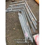 LARGE QUANTITY OF RESTRAINT STRAPS