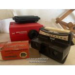 GAF VIEWMASTER PROJECTOR WITH A GOOD SELECTION OF VINTAGE SLIDES INCL. CASPER, FLIPPER, MASH AND
