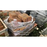 LARGE QUANTITY OF ASSORTED MACHINE MADE CLAY TILES, MOSTLY 26.5CM (L) X 16.5CM (W) X 1CM (D)
