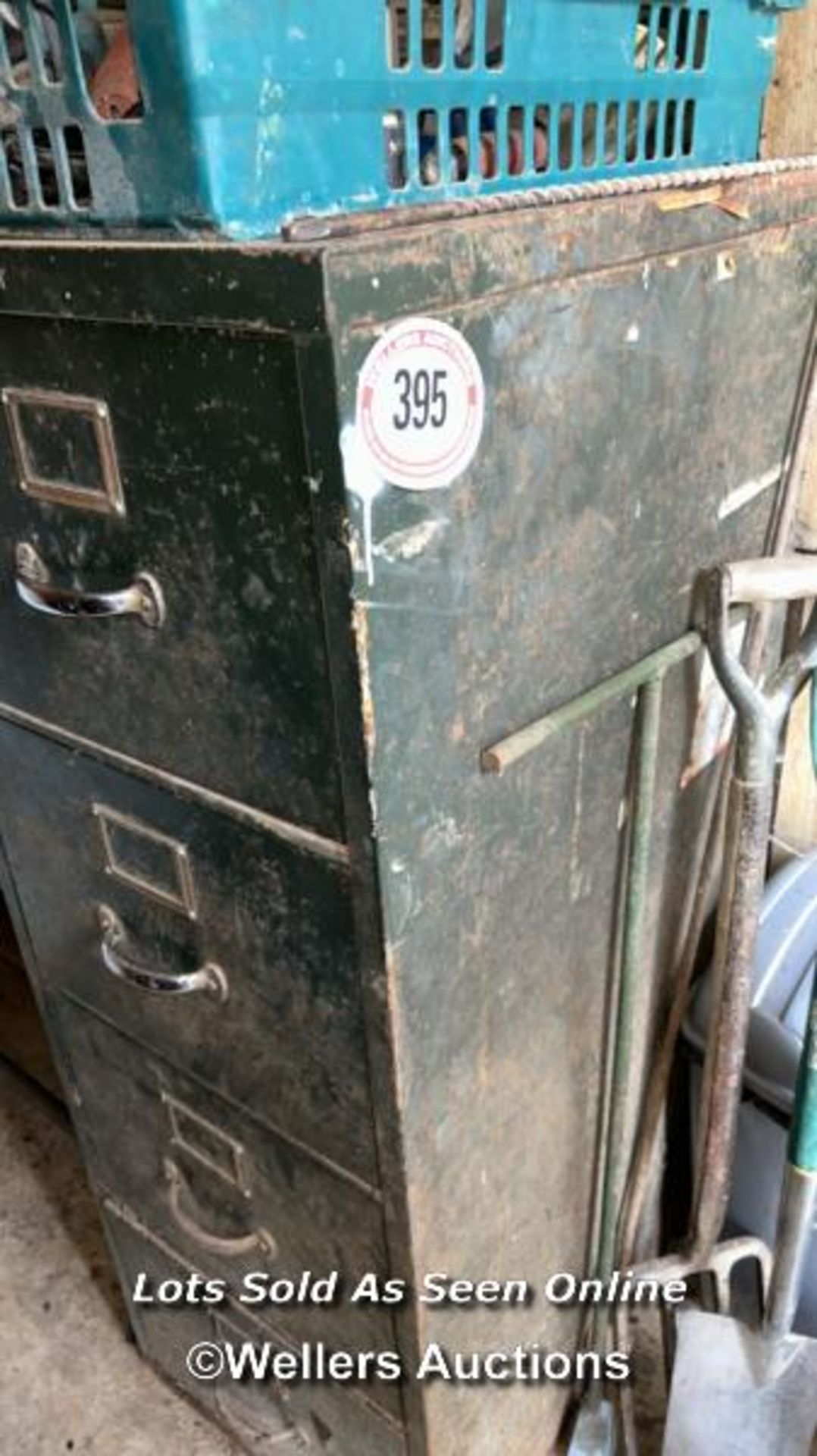 VINTAGE FOUR DRAWER METAL FILING CABINET, IN MILITARY GREEN, 132CM (H) X 48CM (W) X 68CM (D) - Image 3 of 3