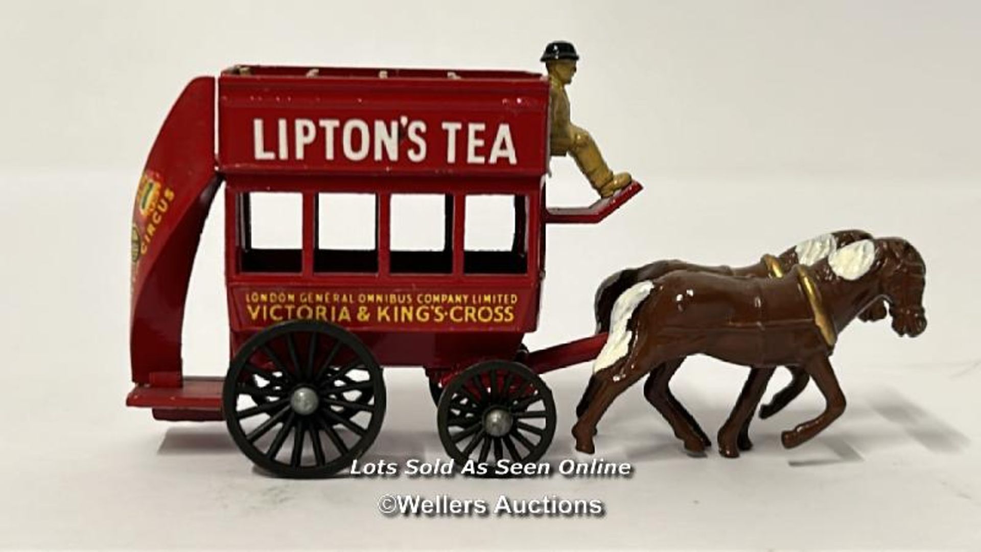 Vintage Matchbox Models of Yesteryear including Moko Lesney accessory pack no.1 Esso gas pumps and - Image 7 of 21