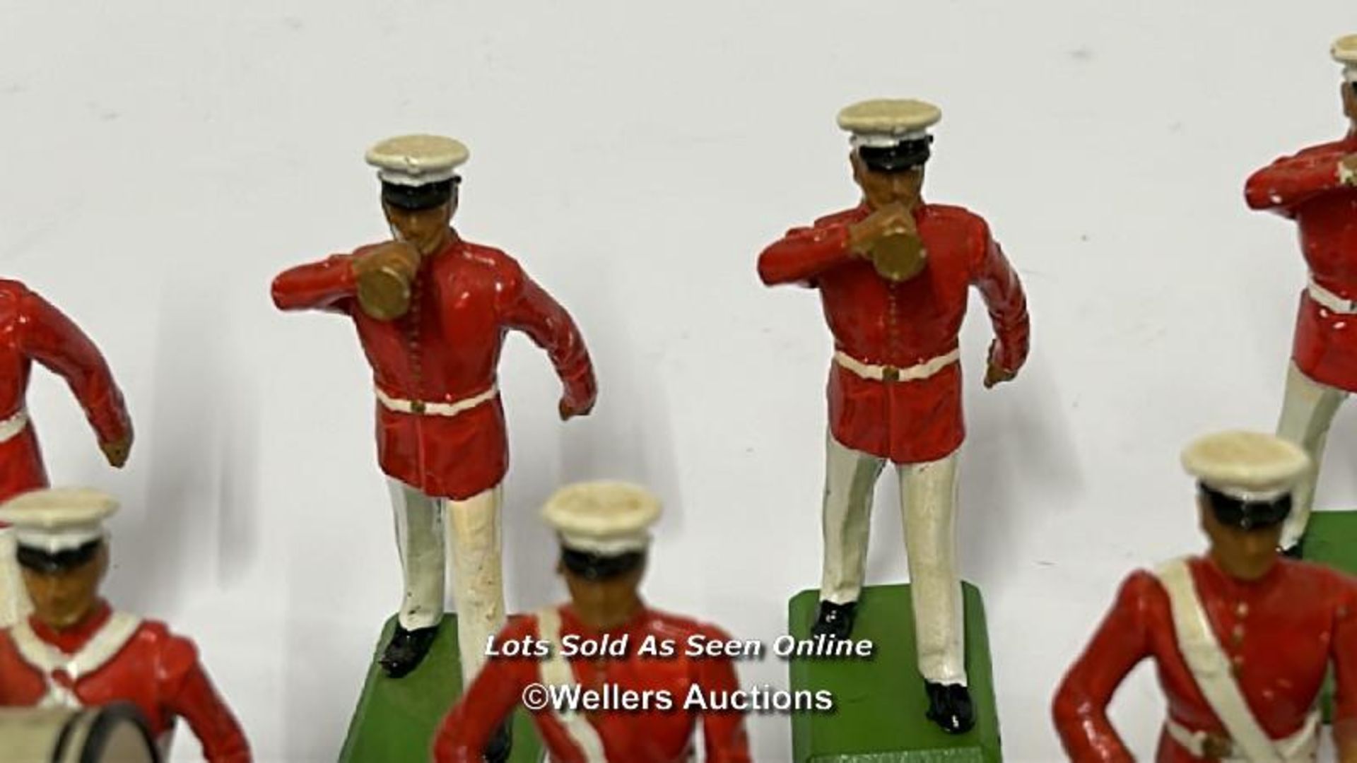 Britain's "Dorset U.S. Marine corps" marching band, sixteen figures, 1987 / AN5 - Image 7 of 8