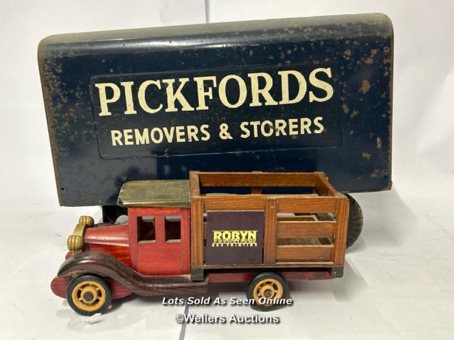 Vintage metal Pickford's Removals trailer model and wooden Robyn promotional truck model / AN10