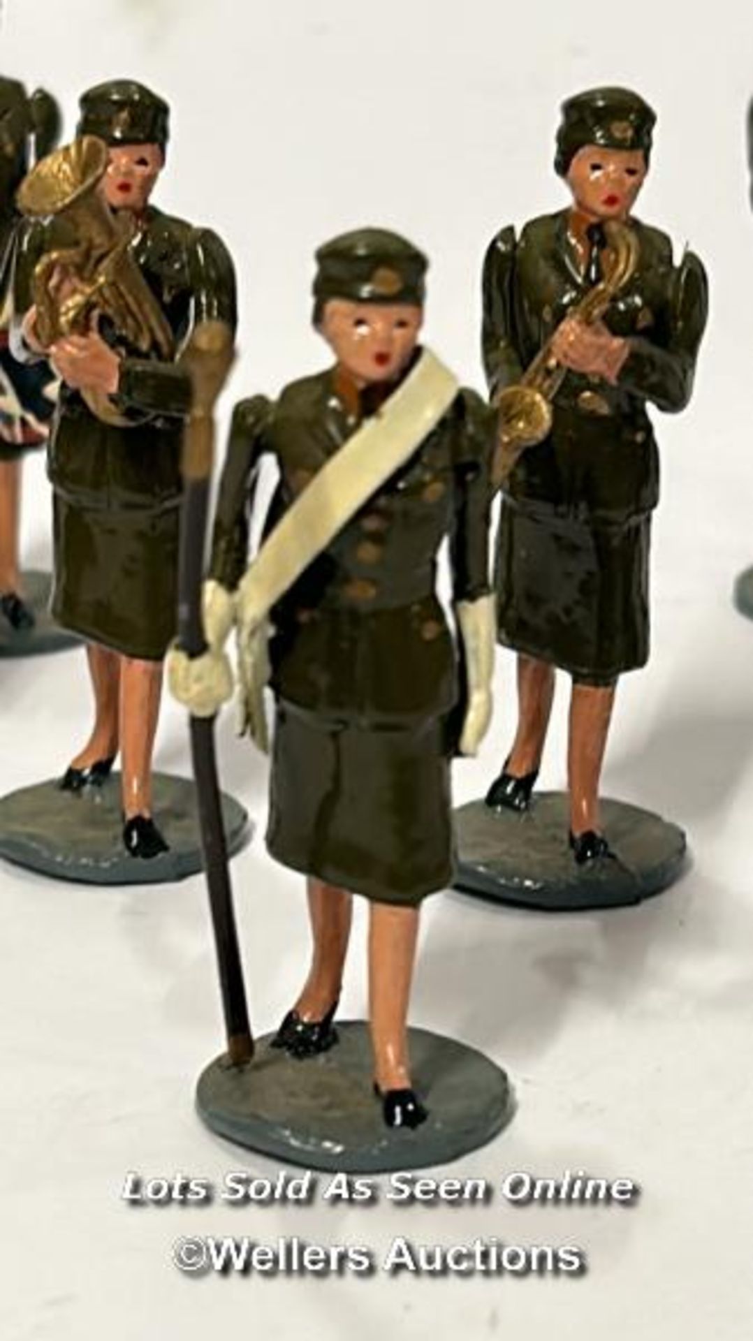 A group of eleven hand painted lead figures of a female marching band in WWII era uniform / AN5 - Image 2 of 7