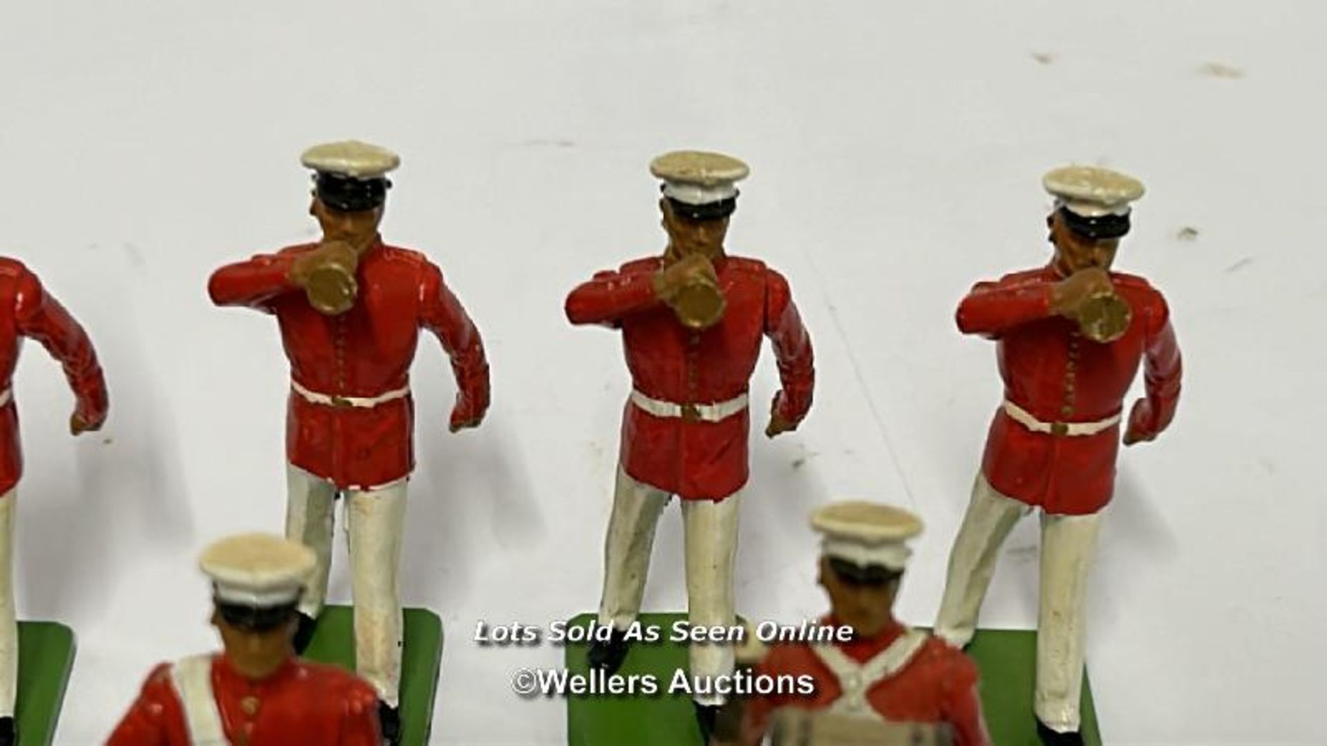 Britain's "Dorset U.S. Marine corps" marching band, sixteen figures, 1987 / AN5 - Image 5 of 8