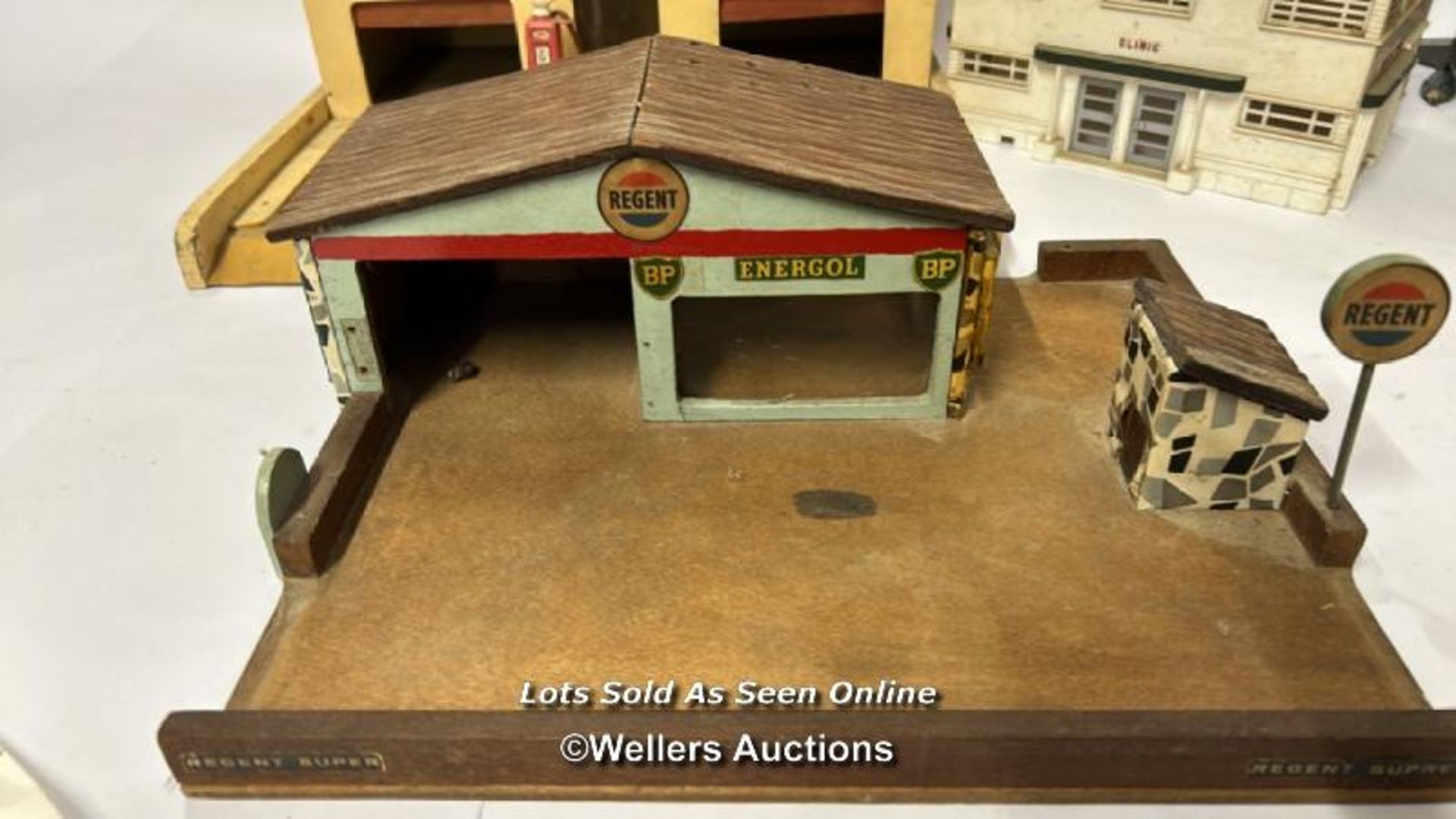 Two vintage wooden garage models and a plastic clinic building / AN5 - Image 3 of 4