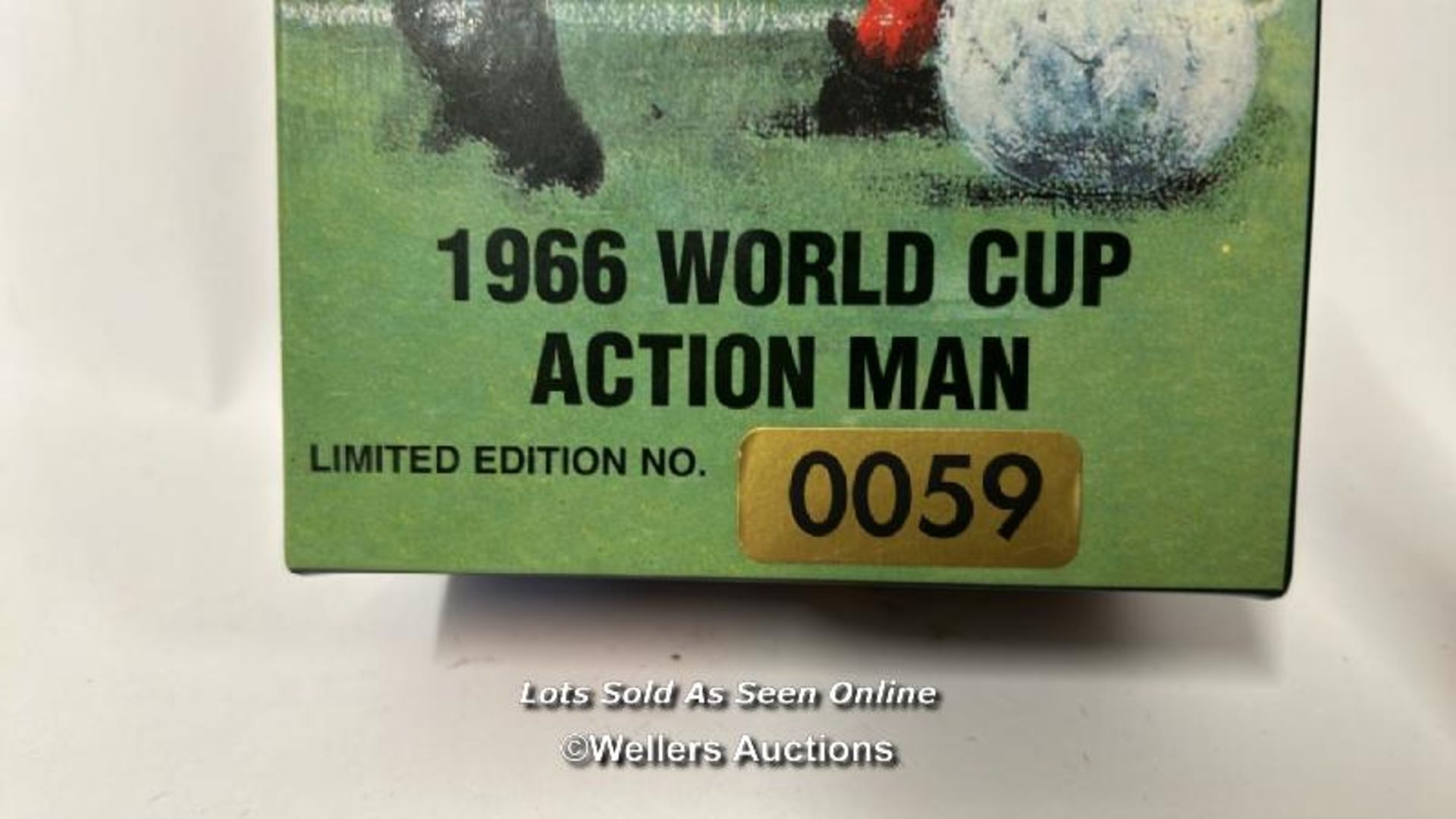 Special edition 1966 world cup Action Man, limited edition 59/1000, near mint condition, 1996 / AN2 - Image 8 of 10