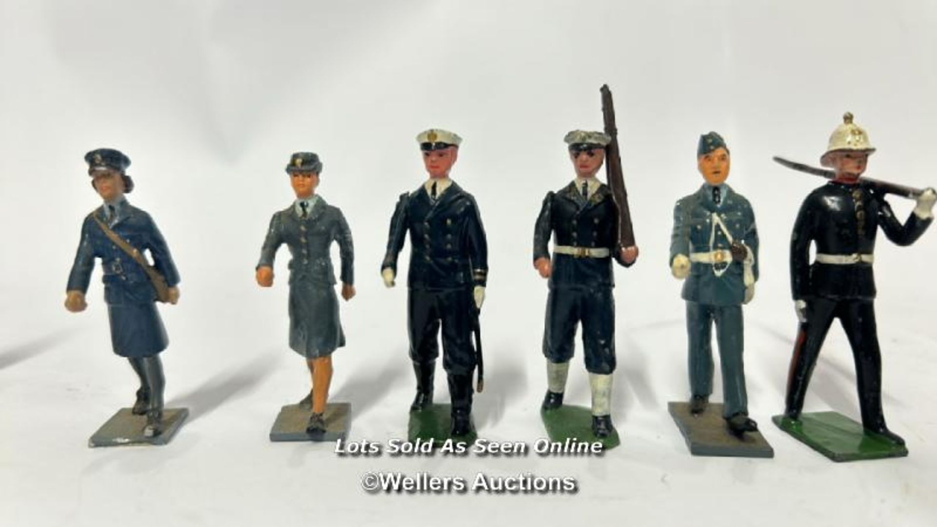 Twenty seven assorted hand painted military figures, some marked Britain's / AN5 - Image 7 of 8