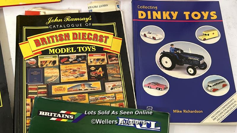 The Great Book of Corgi 1956-1983 hardback book with other diecast collectors books and magazines - Image 6 of 7
