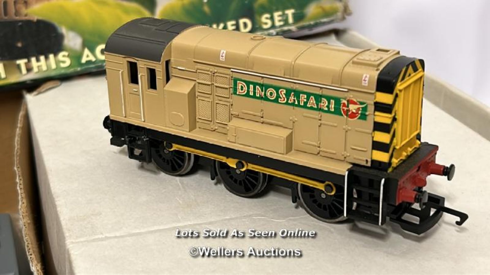 Hornby Dino Safari train set, appears to be in good overall condition, unchecked for - Image 3 of 9