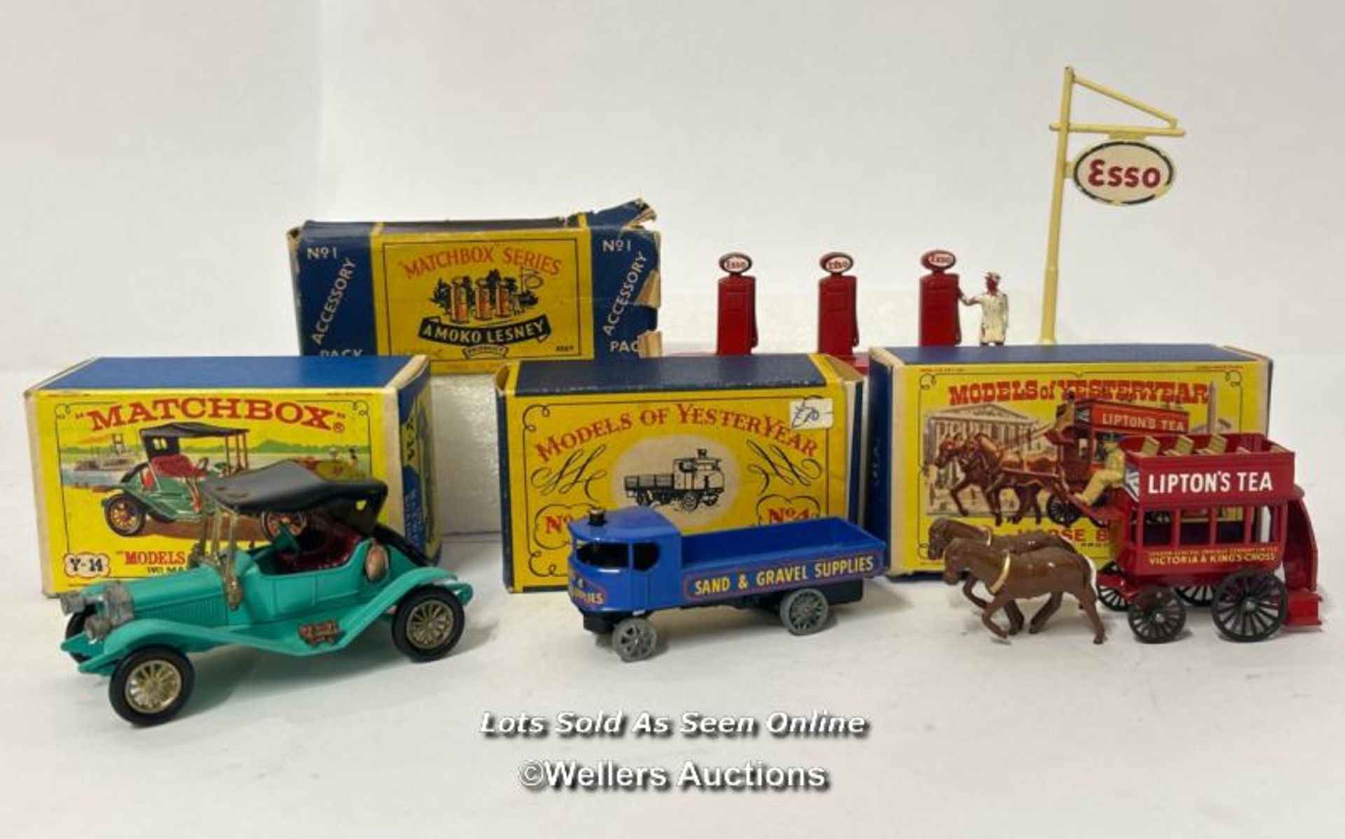 Vintage Matchbox Models of Yesteryear including Moko Lesney accessory pack no.1 Esso gas pumps and