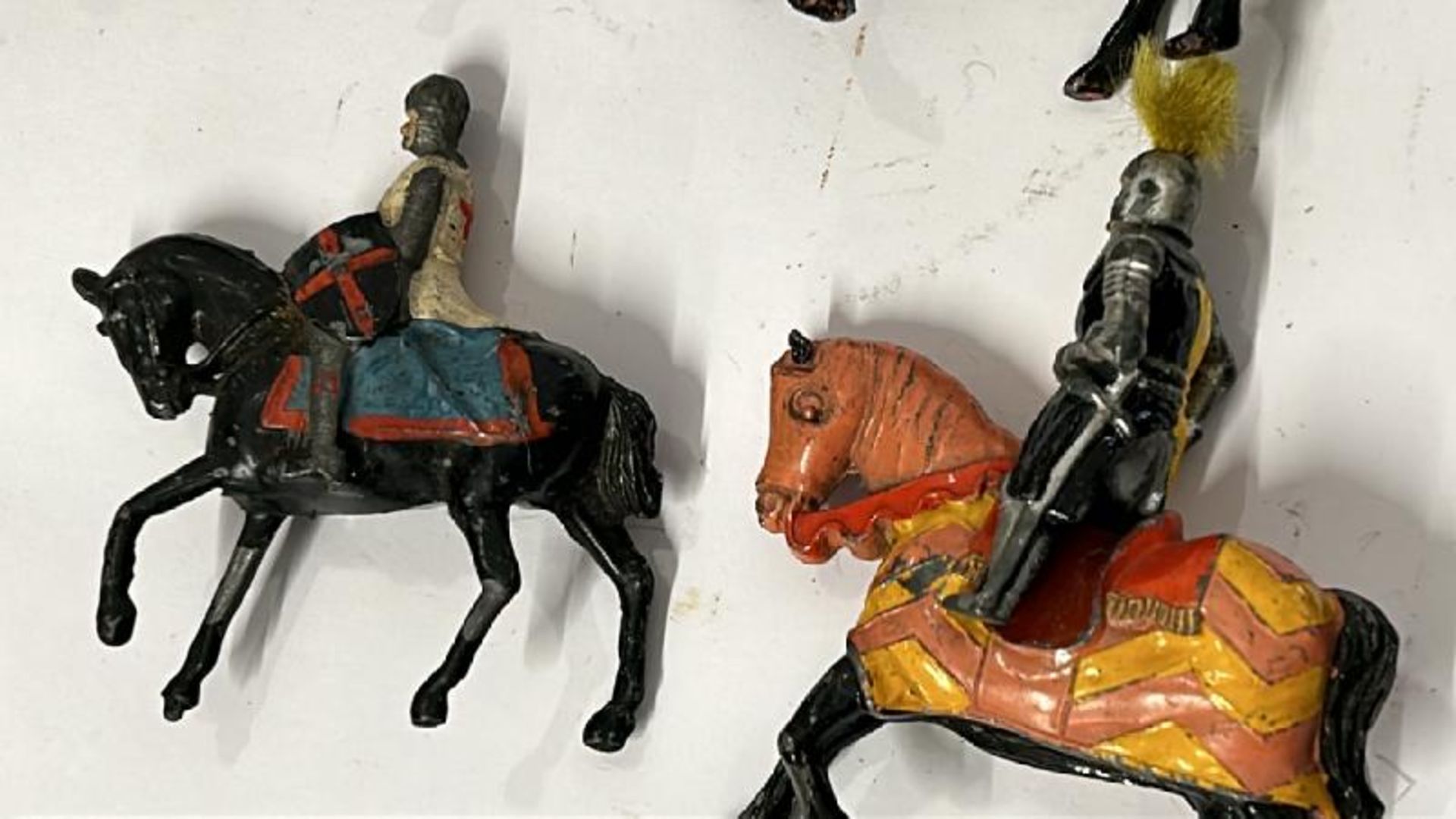 Large collection of Medieval themed mainly Britains lead figures and horses including knights and - Image 13 of 16