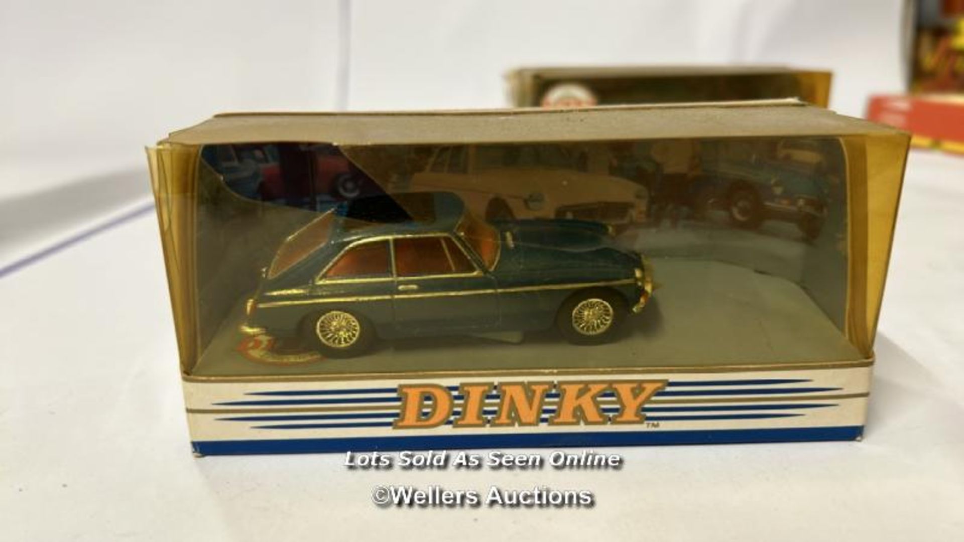 Four Dinky diecast cars and one Vanguards van including 1968 Jaguar E-type and 1973 Ferrari / AN3 - Image 7 of 10