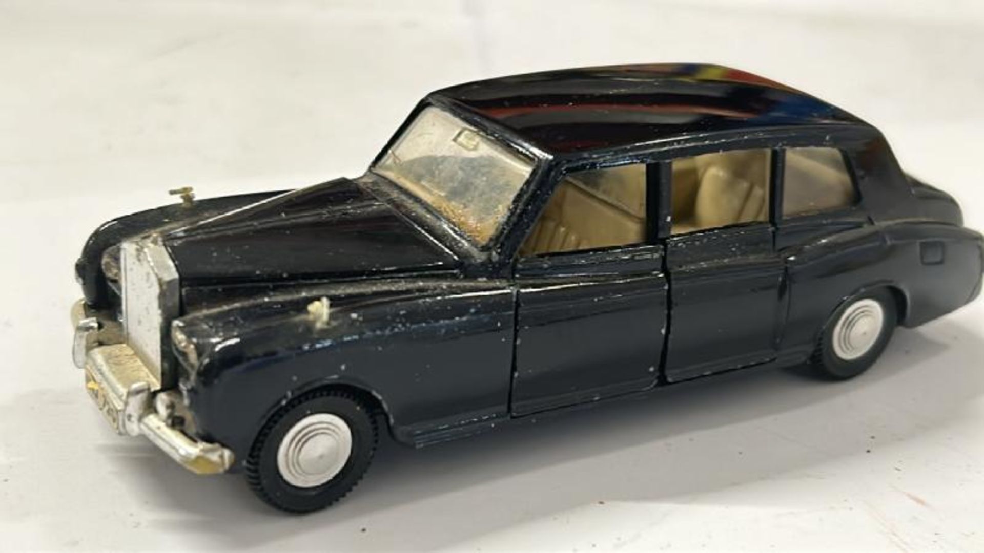 Unboxed Dinky & Corgi cars and caravans including Corgi Silver Shadow Rolls Royce and Dinky Rolls - Image 10 of 23