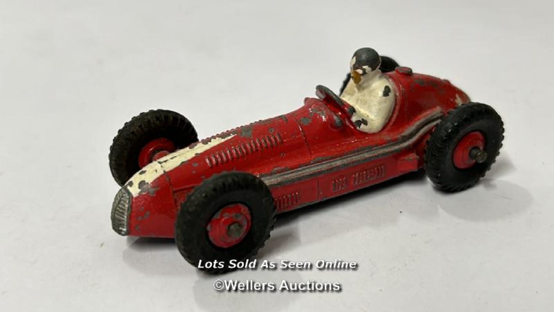 Five Dinky Toys diecast sports cars to include FA-Romero no.232, Ferrari no.23H, Talbot Lago no.230, - Image 6 of 11